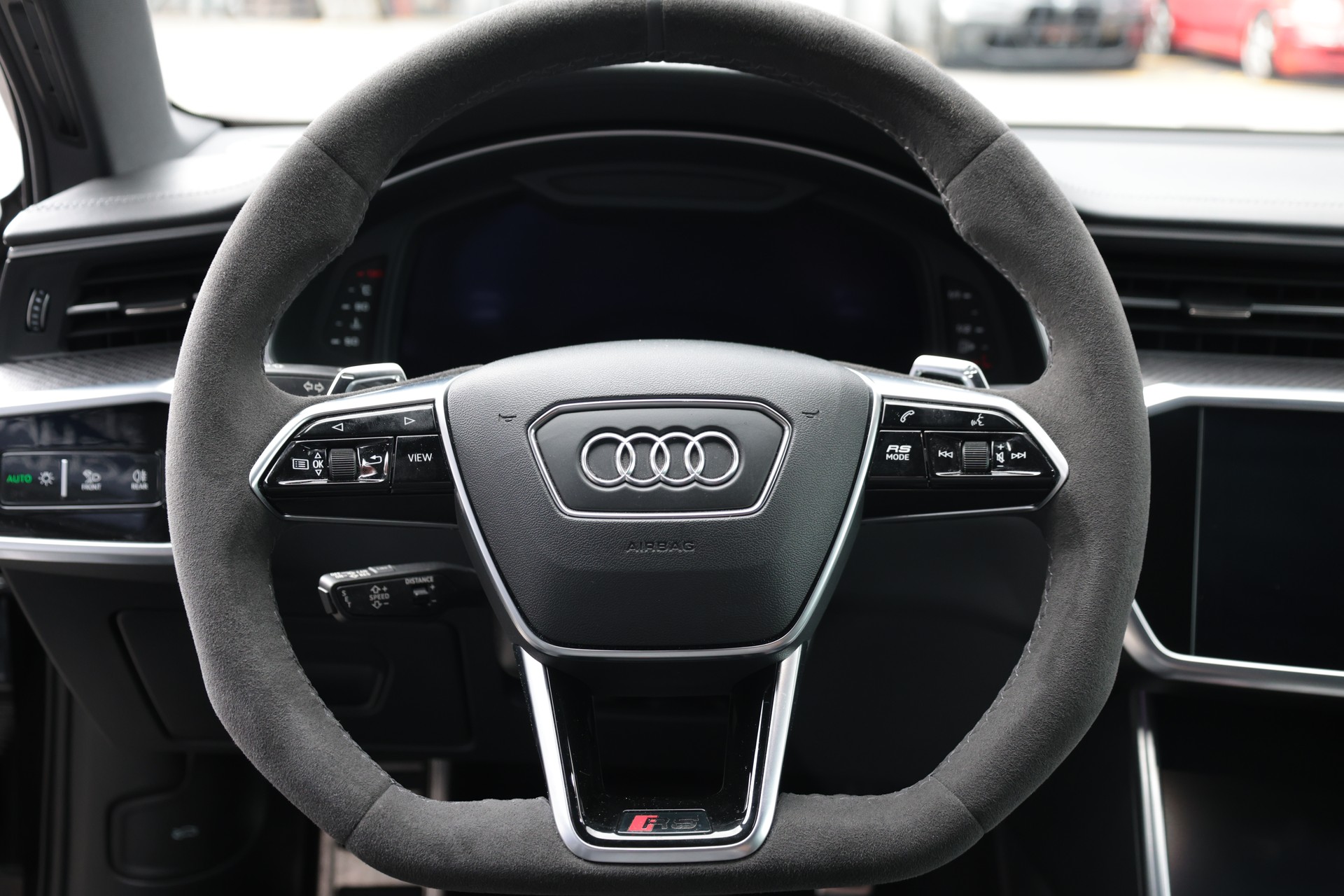 AUDI RS6 Avant 4.0 TFSI V8 quattro-image-10