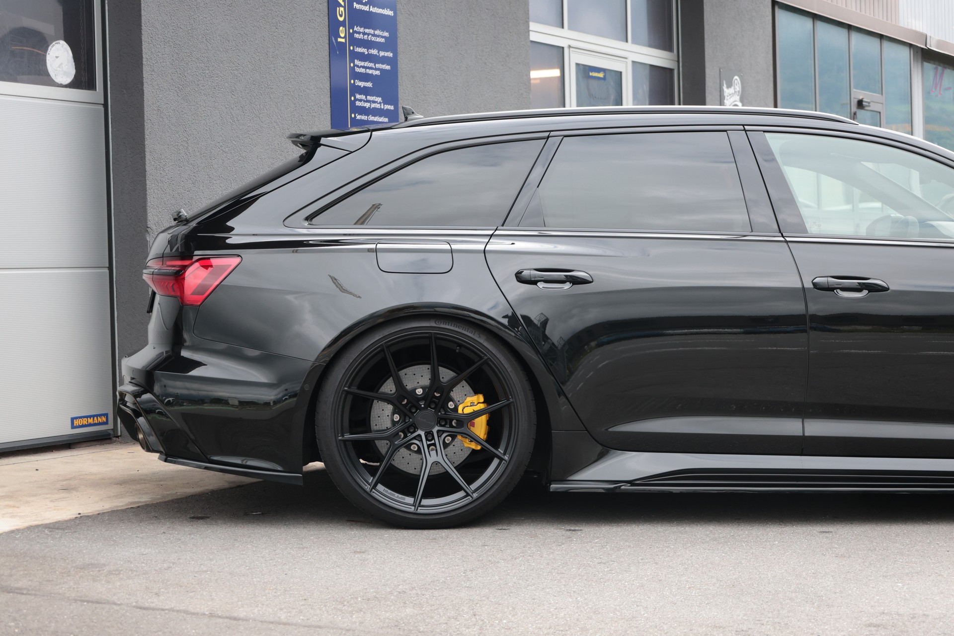 AUDI RS6 Avant 4.0 TFSI V8 quattro-image-2