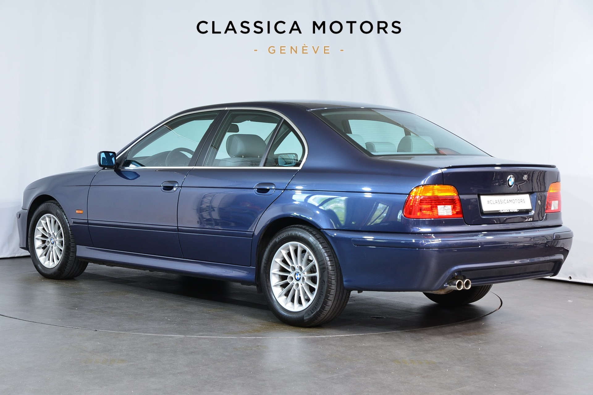 BMW 530i-image-5