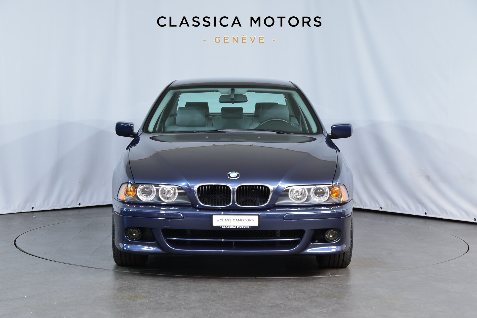 BMW 530i-image-8