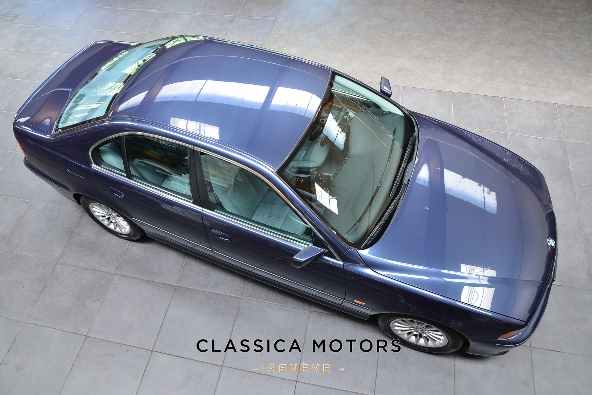 BMW 530i-image-14