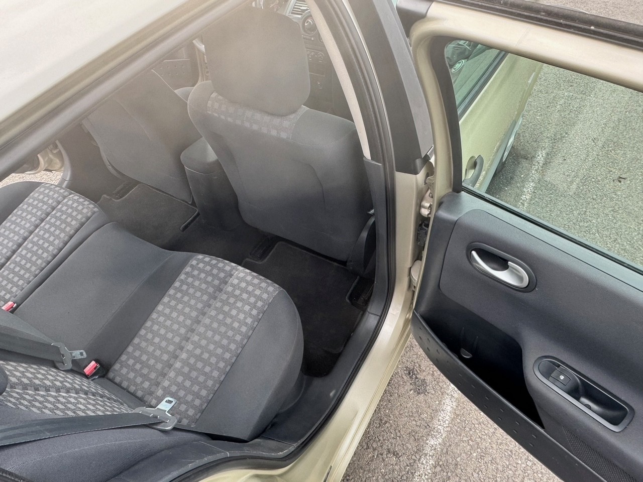RENAULT Mégane 1.6 16V Business Automatic-image-11