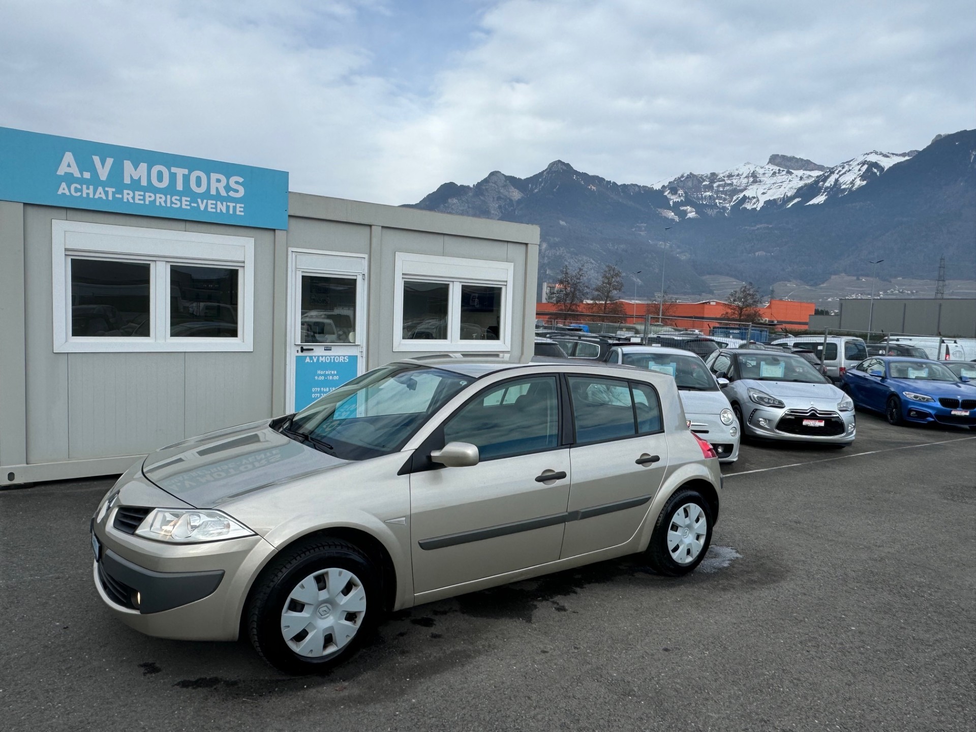 RENAULT Mégane 1.6 16V Business Automatic-image-0