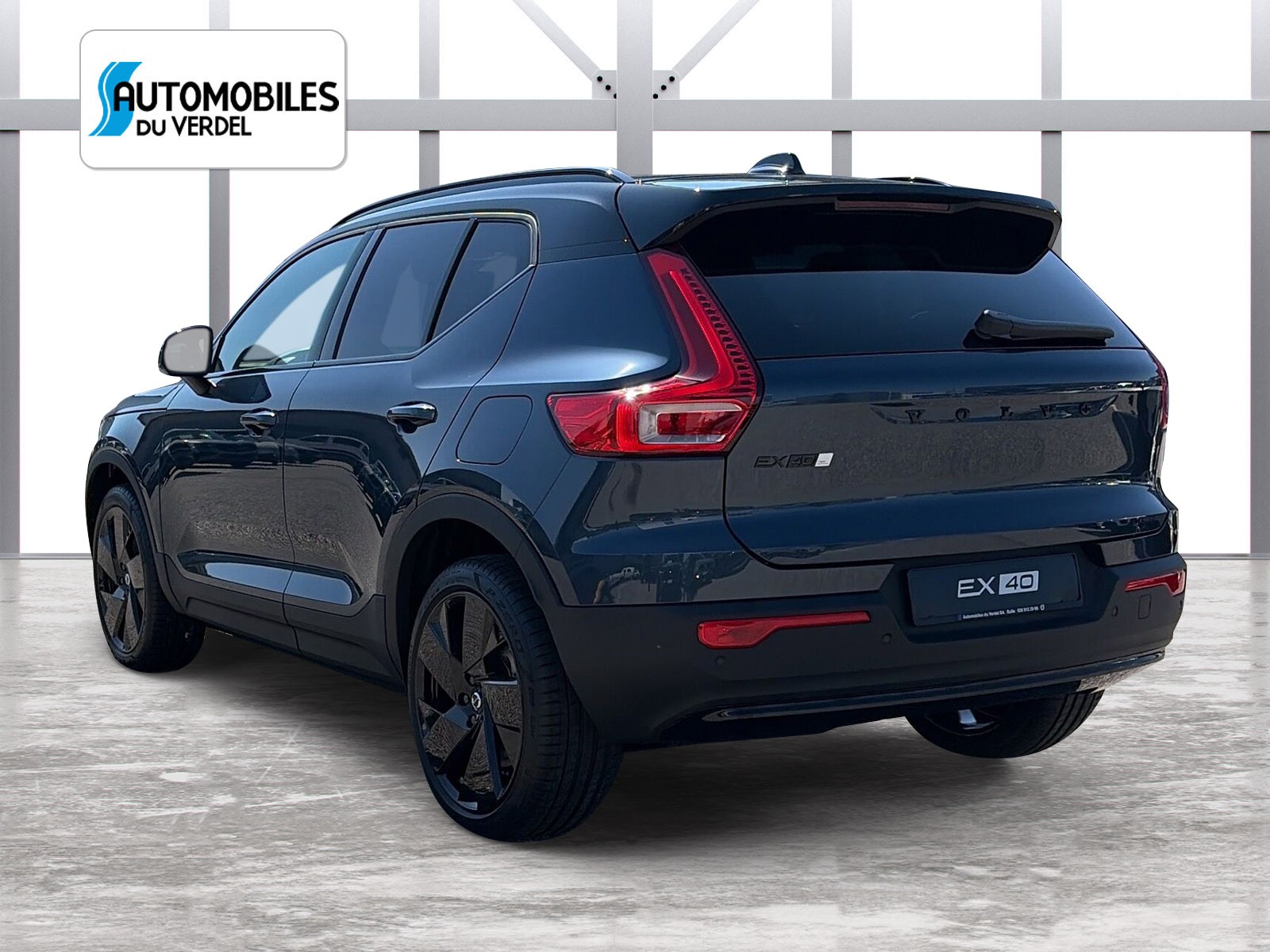 VOLVO EX40 Twin Black Edition AWD-image-2