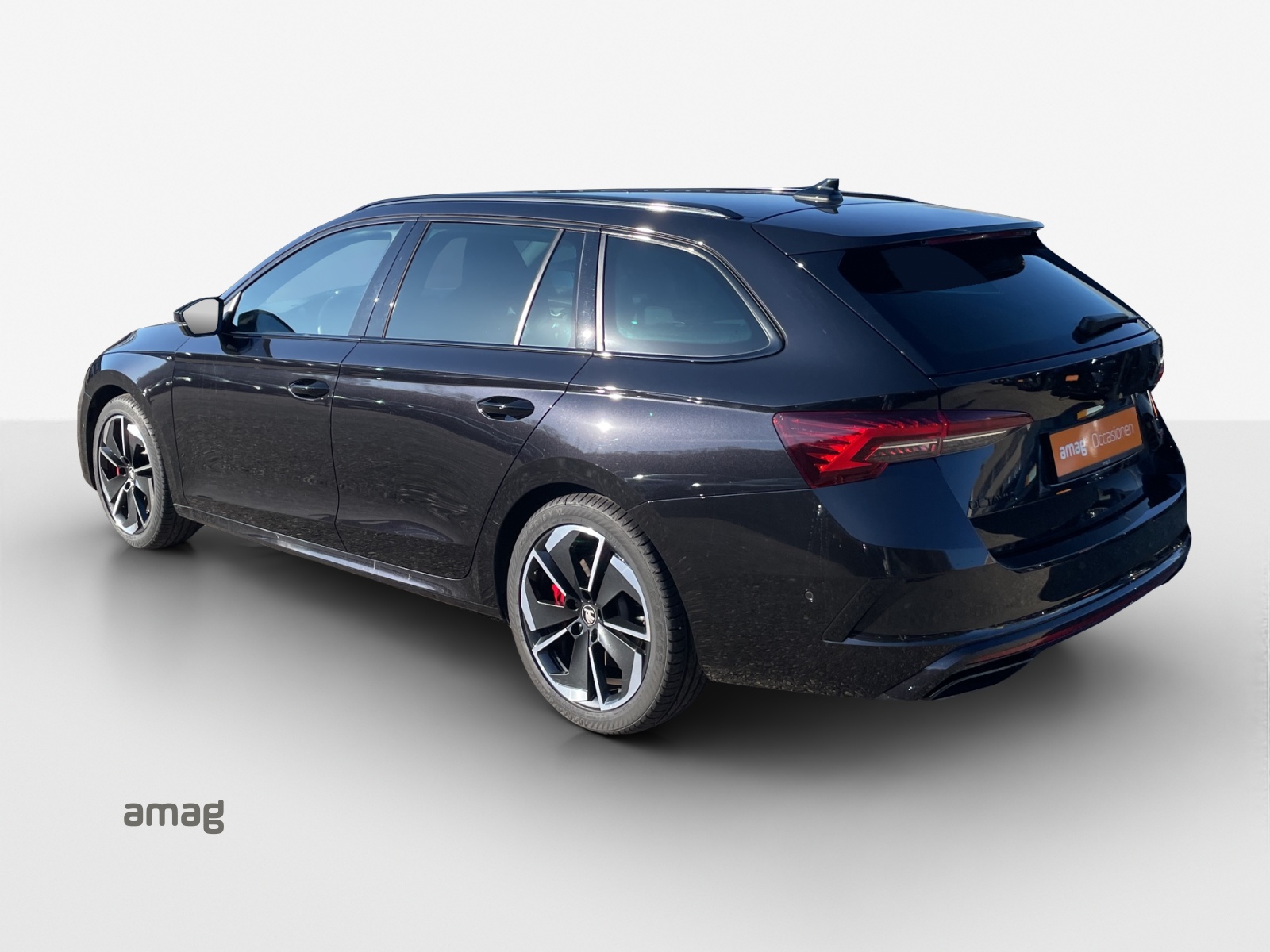 SKODA Octavia Combi 2.0 TSI DSG RS-image-2