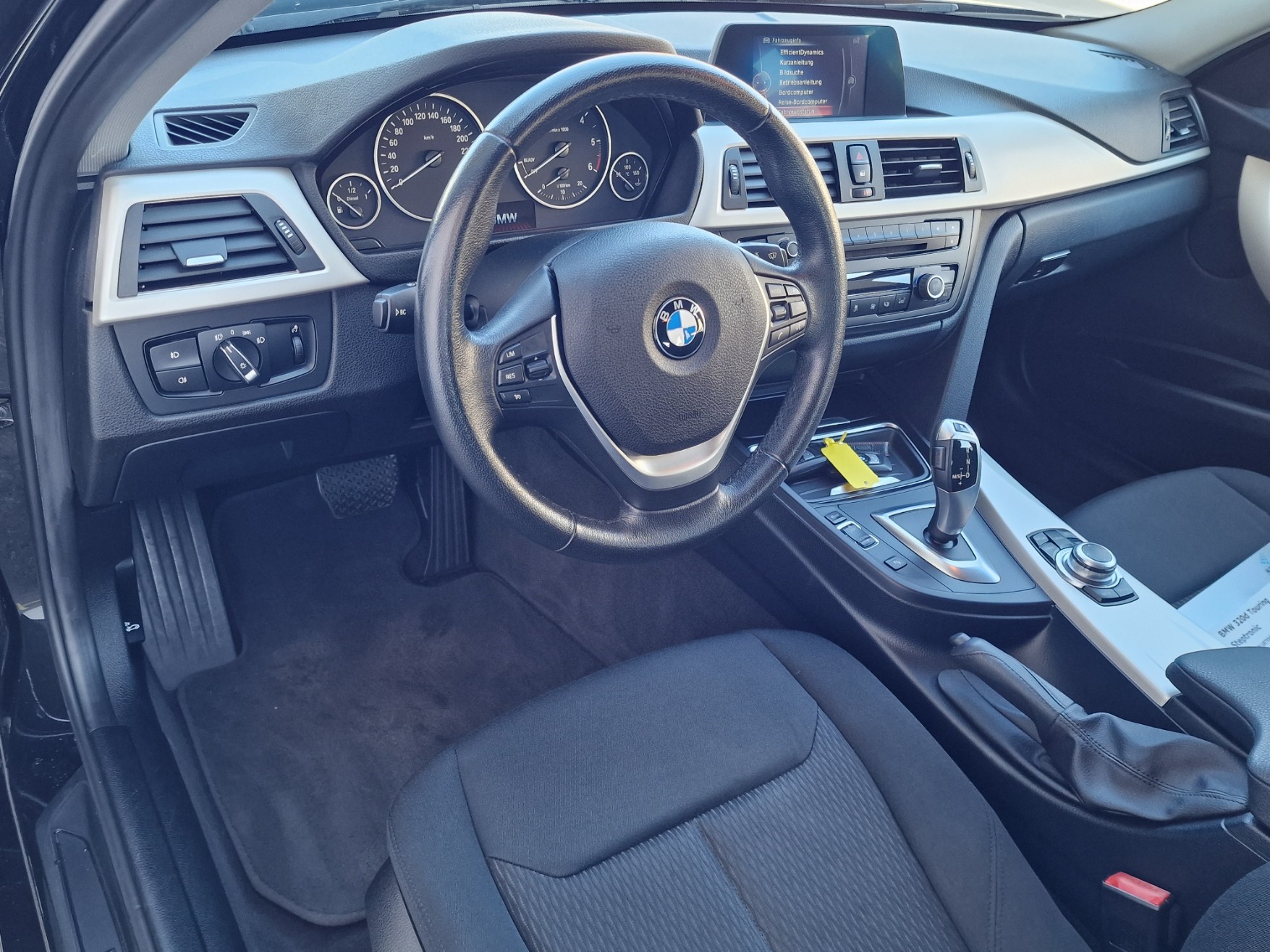 BMW 320d Touring Steptronic-image-8