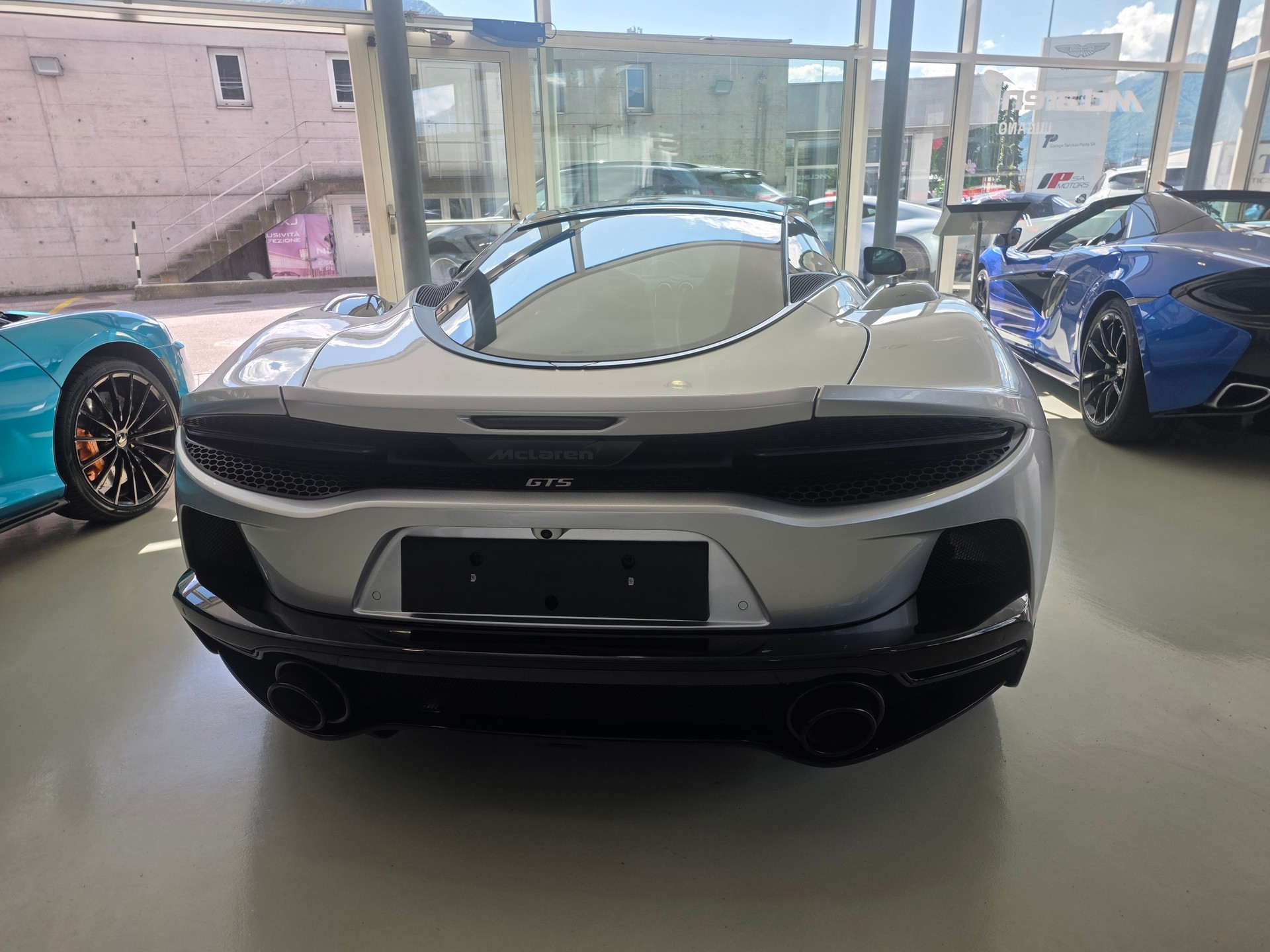 McLAREN NEW GTS 635cv-image-5