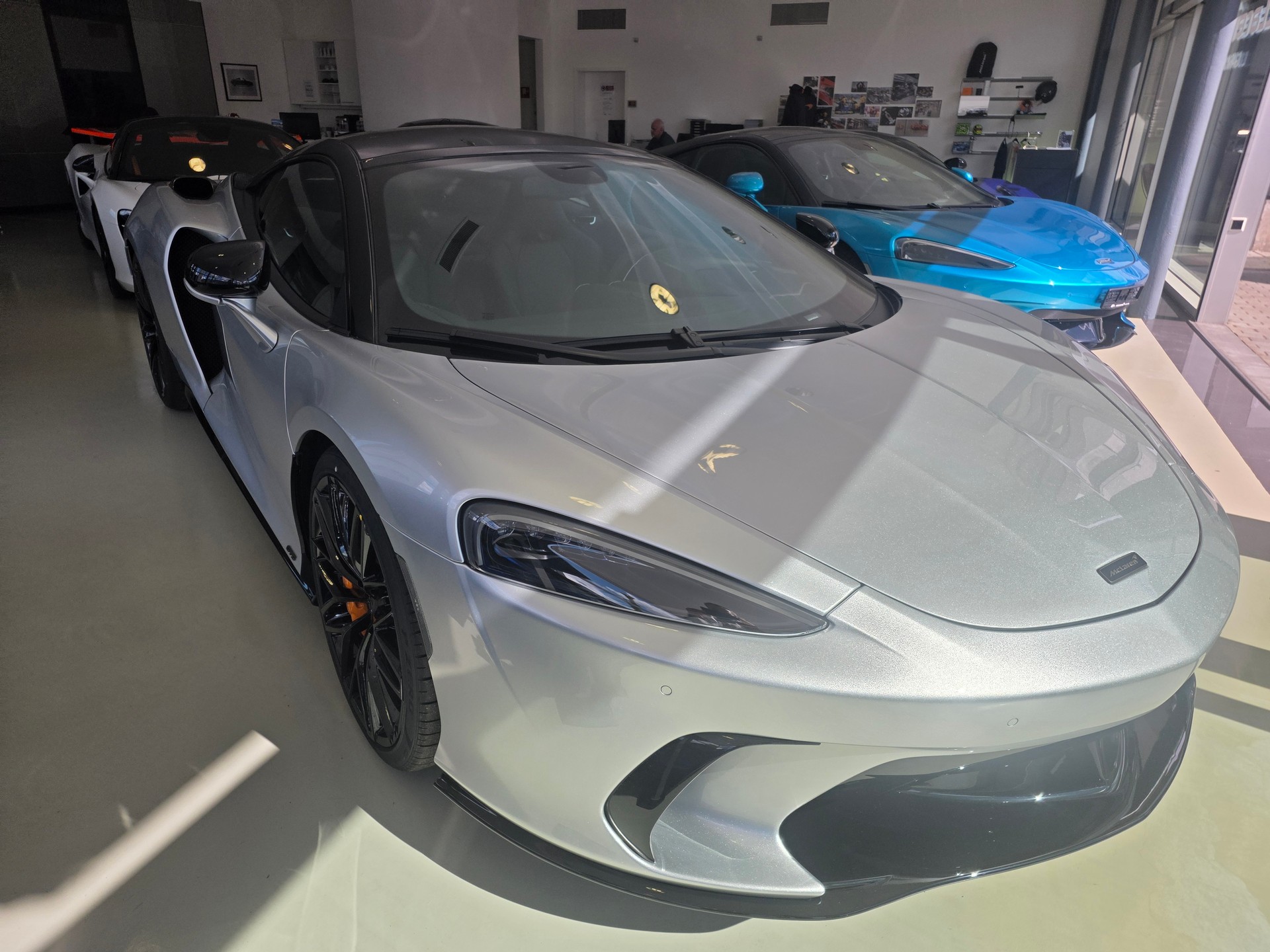 McLAREN NEW GTS 635cv-image-1