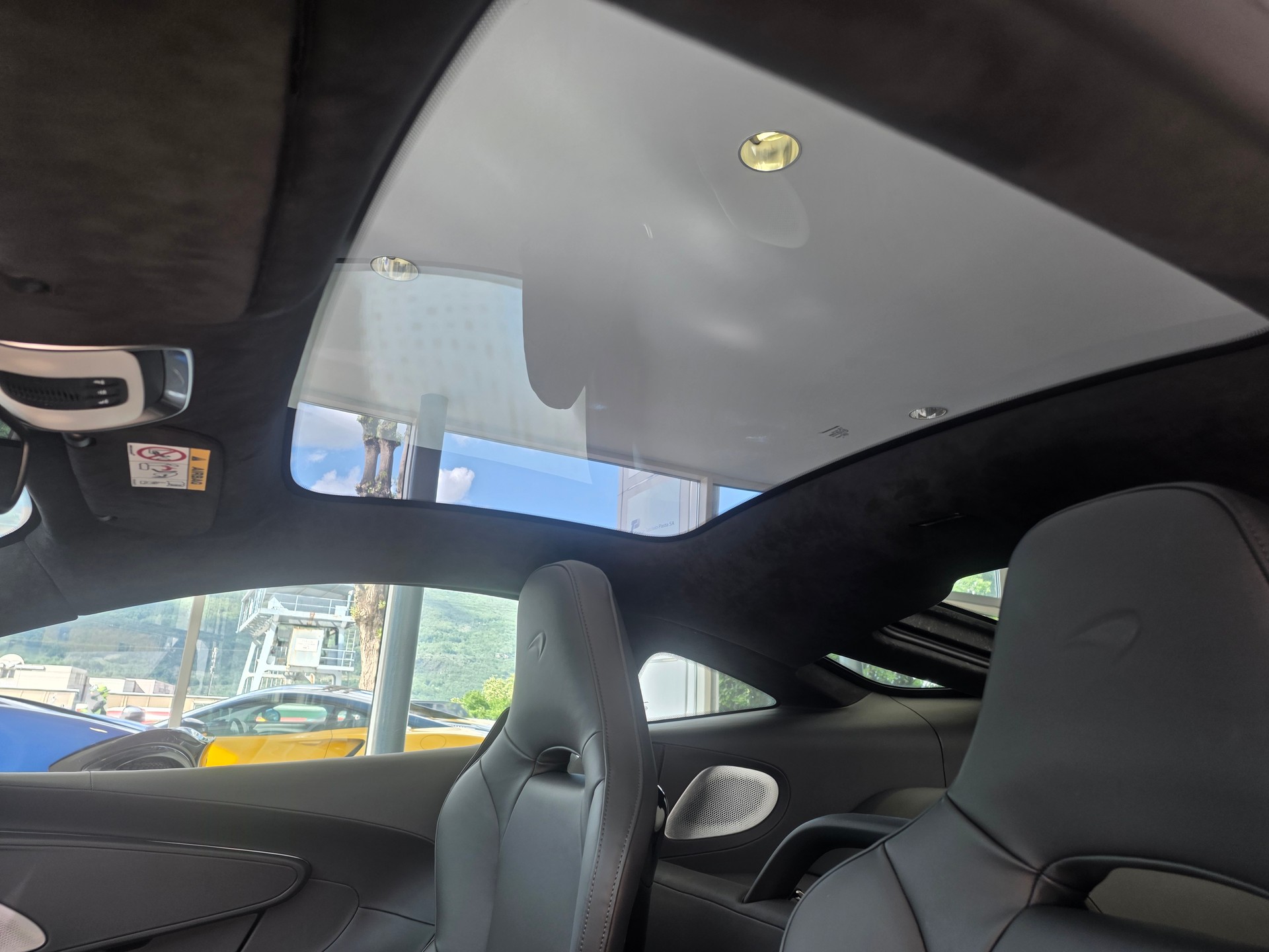 McLAREN NEW GTS 635cv-image-12