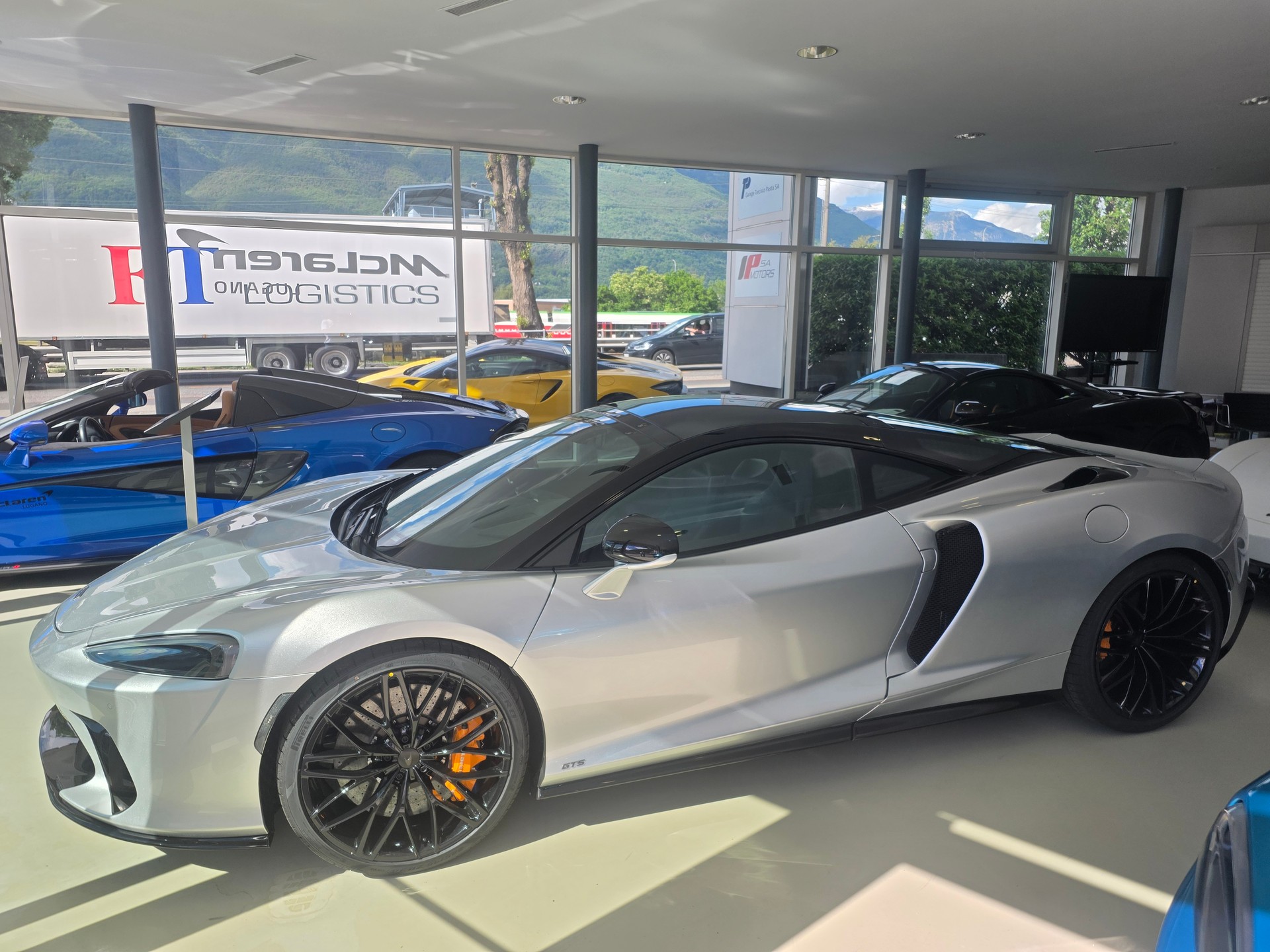 McLAREN NEW GTS 635cv