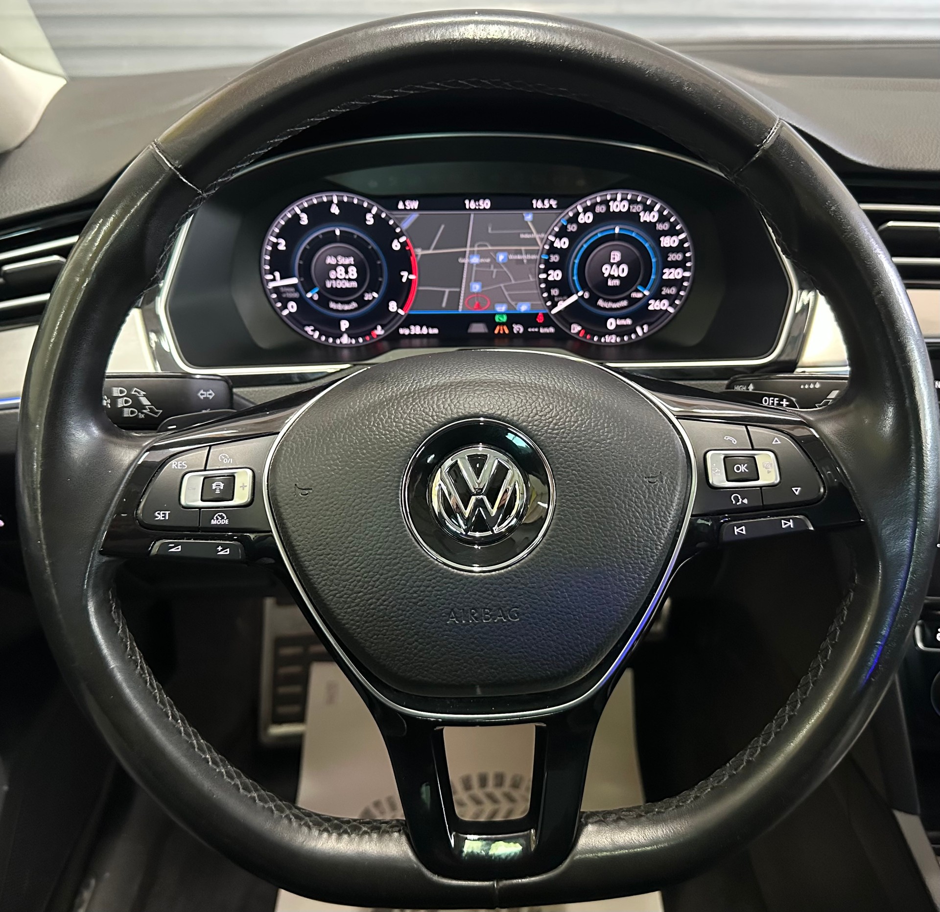 VW Passat 2.0 TSI BMT Sport DSG-image-13
