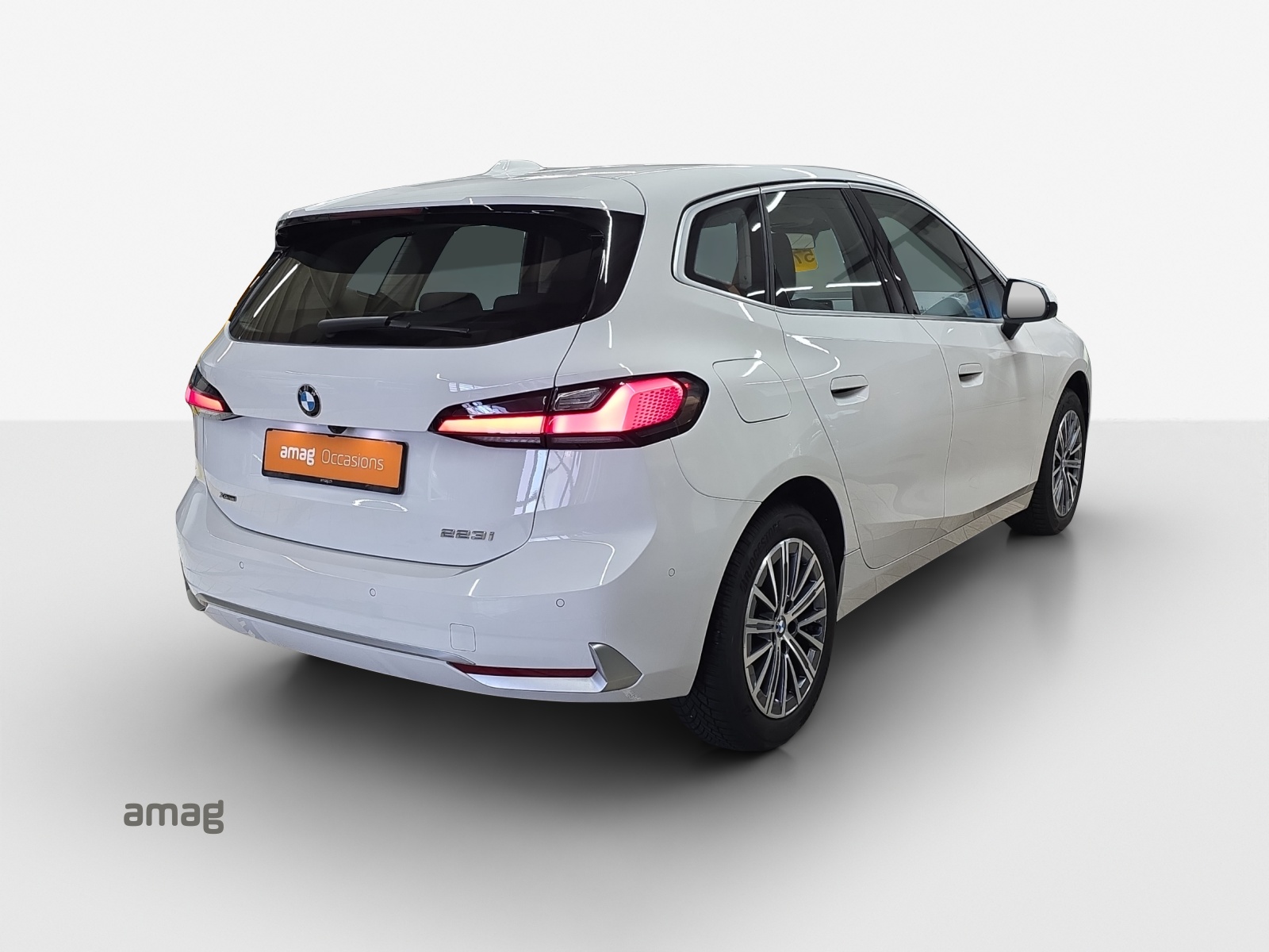 BMW 223i Active Tourer xDrive Luxury Line DKG-image-4