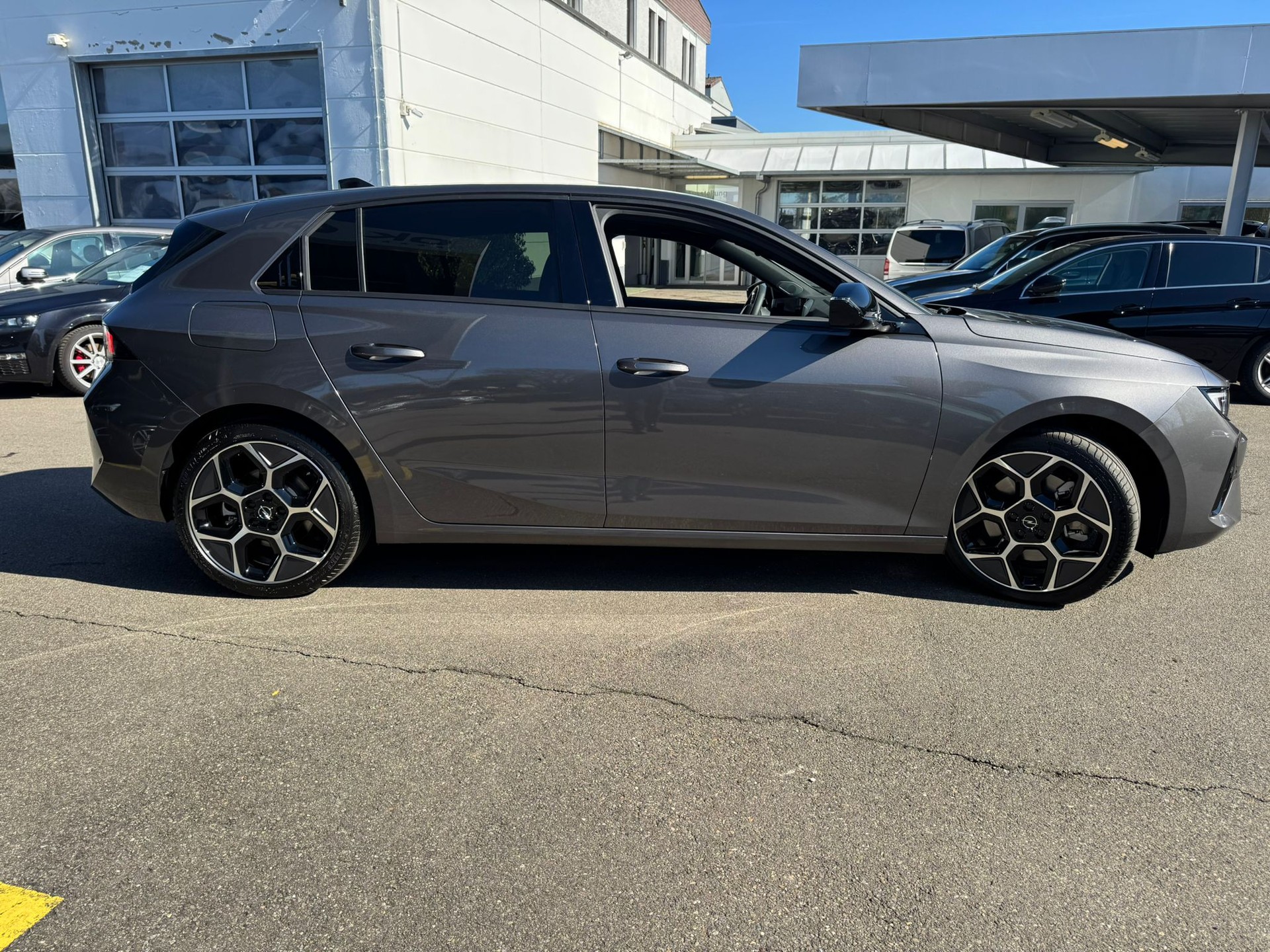OPEL Astra 1.6 PHEV GS A-image-3