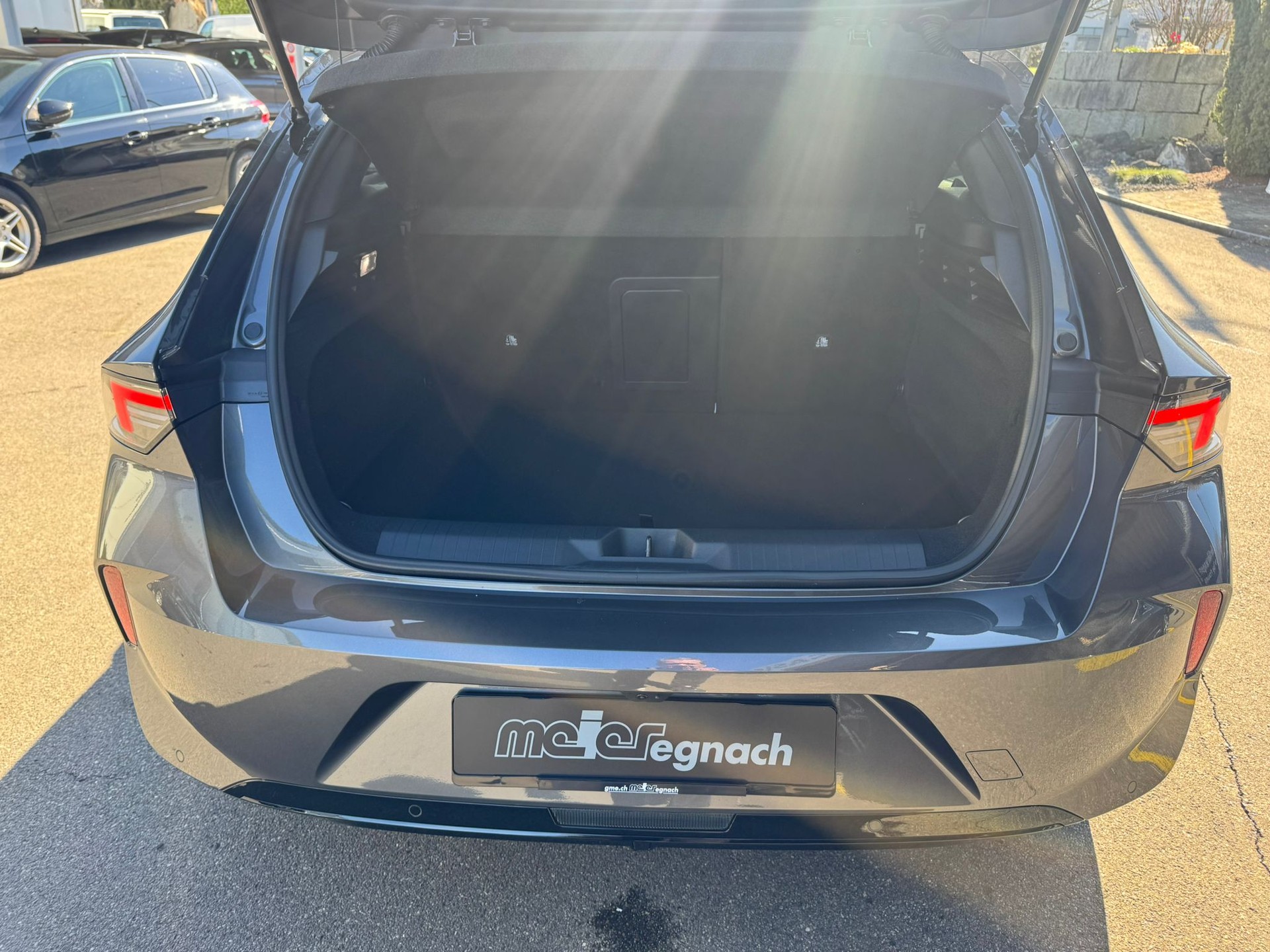 OPEL Astra 1.6 PHEV GS A-image-8