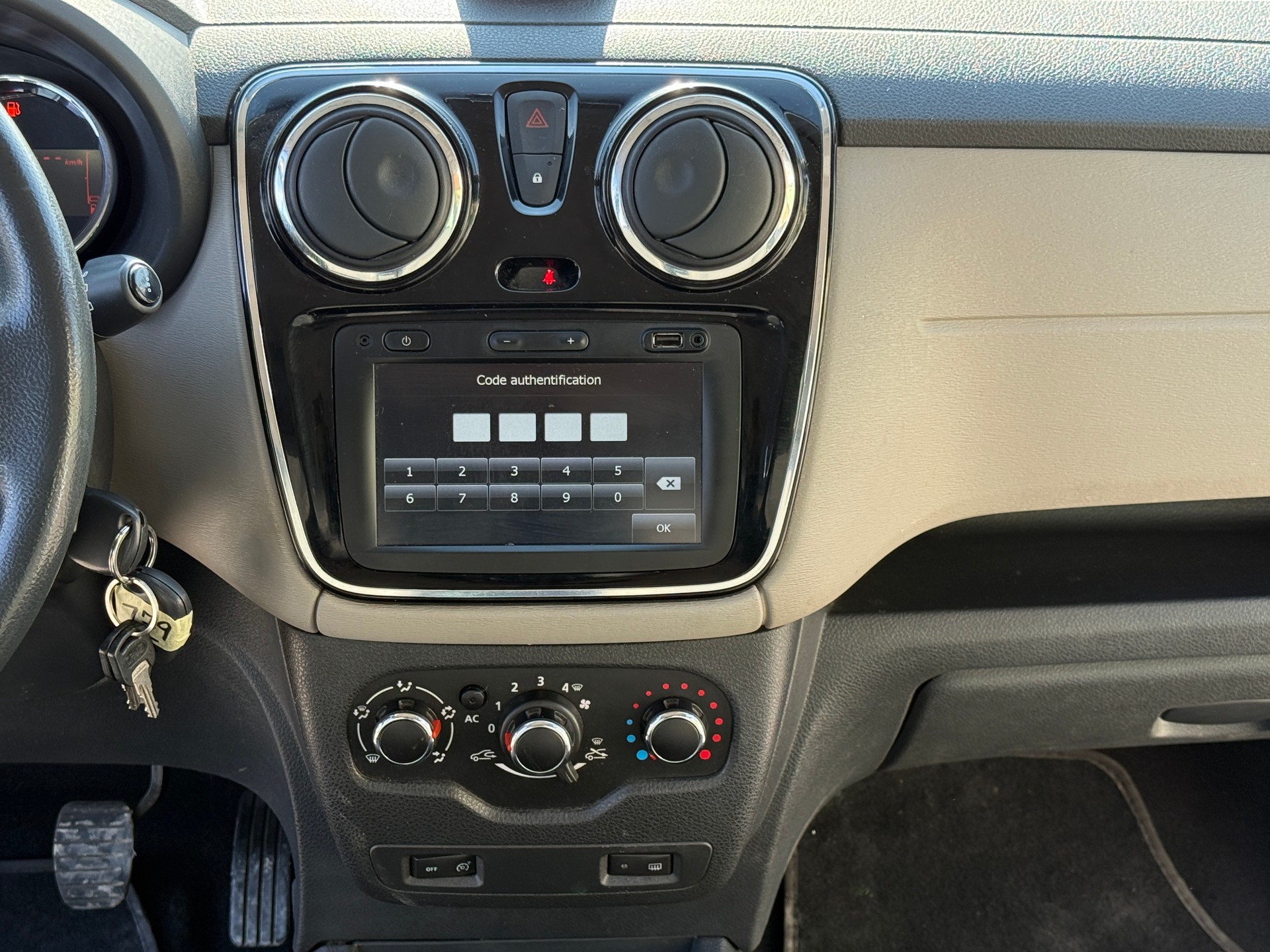 DACIA Lodgy 1.2 Turbo Ambiance 7PL-image-14