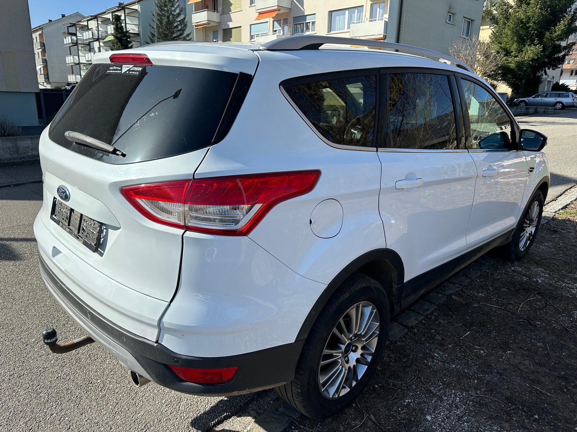 FORD Kuga 2.0 TDCi Carving 4WD PowerShift-image-3