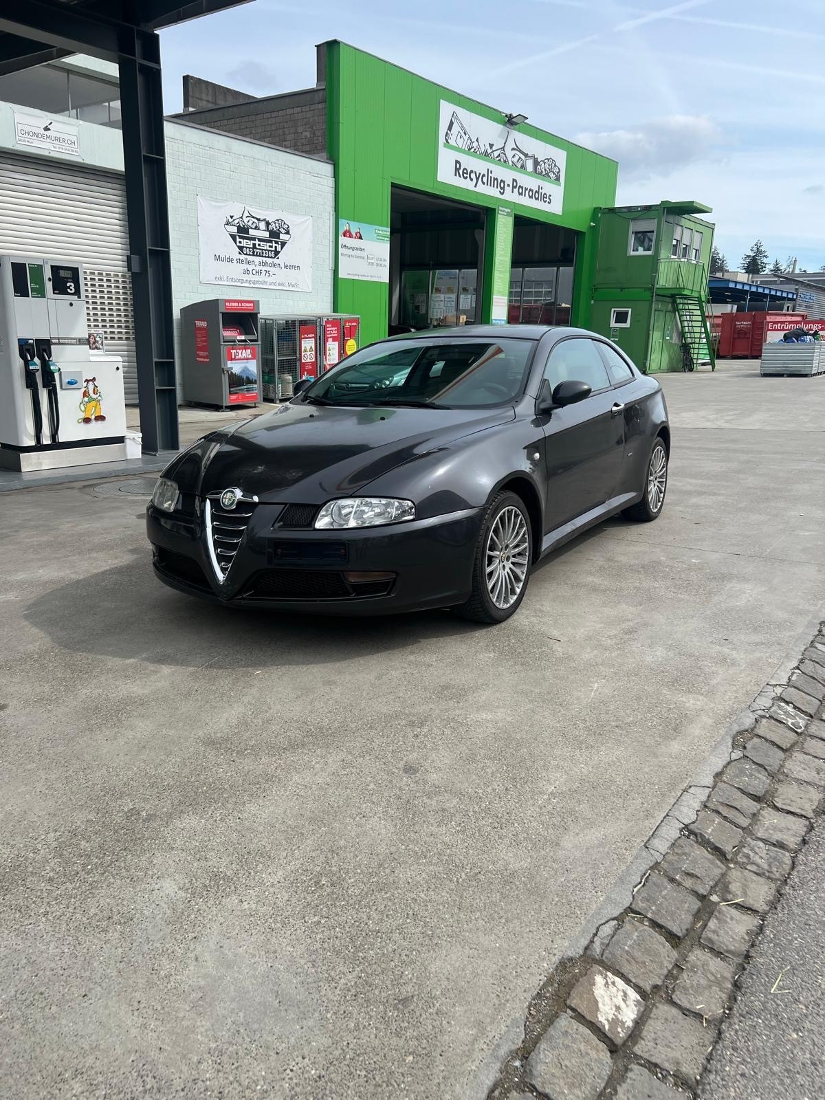 ALFA ROMEO GT 1.9 JTD Progression-image-1