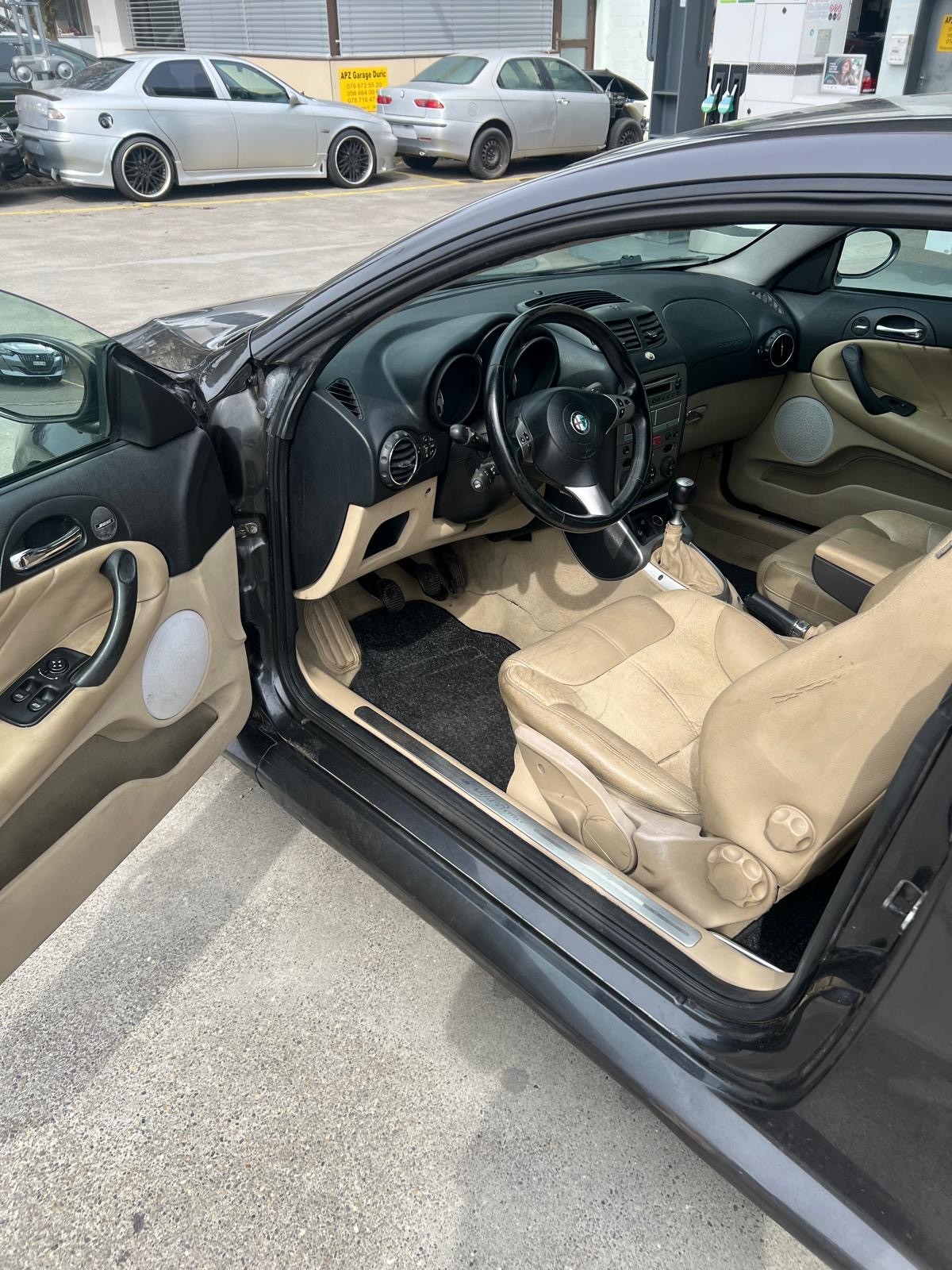 ALFA ROMEO GT 1.9 JTD Progression-image-5