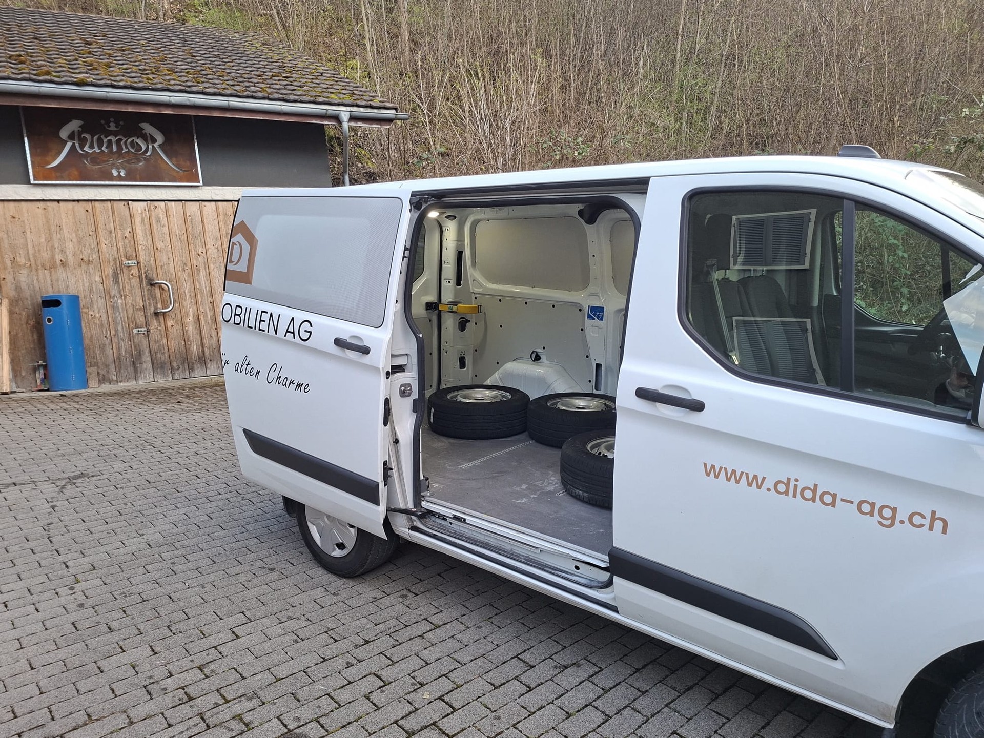 FORD TRANSIT CUSTOM-image-2