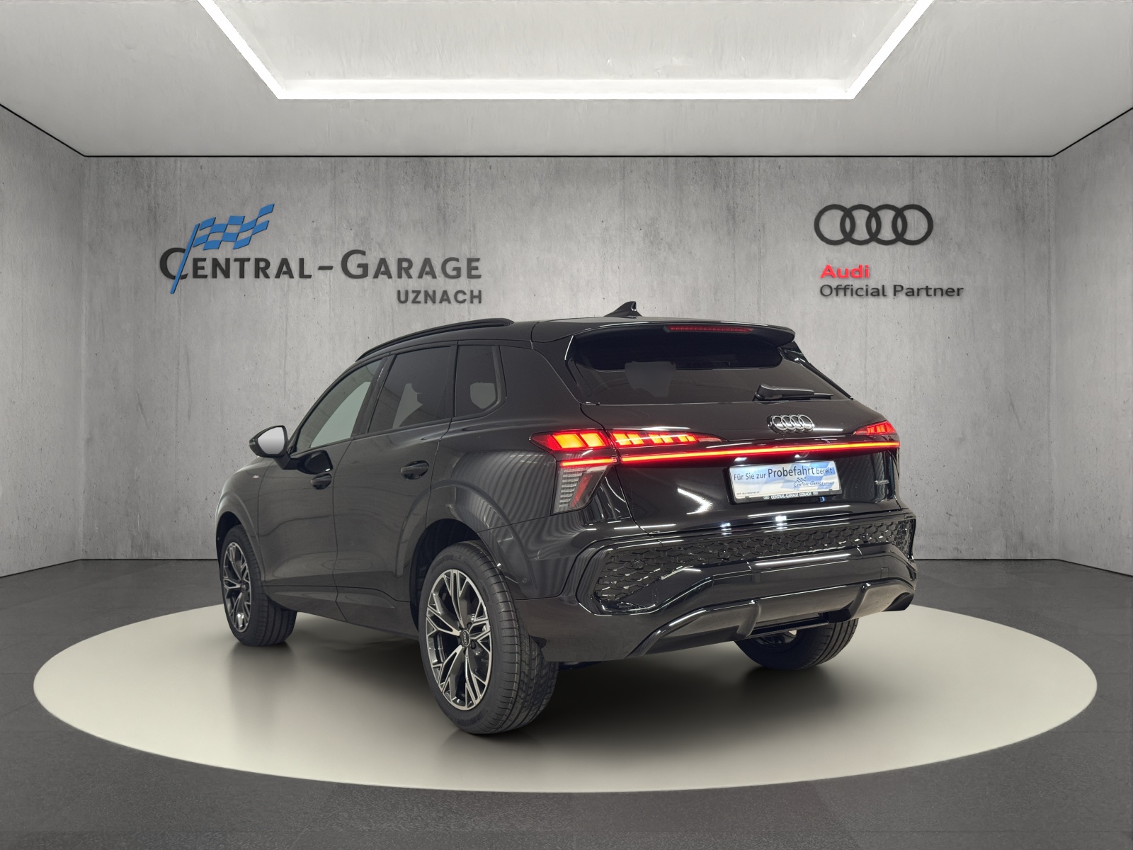 AUDI Q3 SUV TFSI quattro 150 kW S tronic-image-2