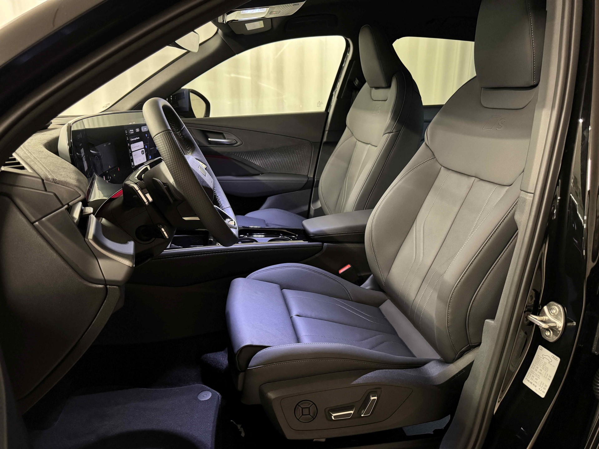 AUDI Q3 SUV TFSI quattro 150 kW S tronic-image-8