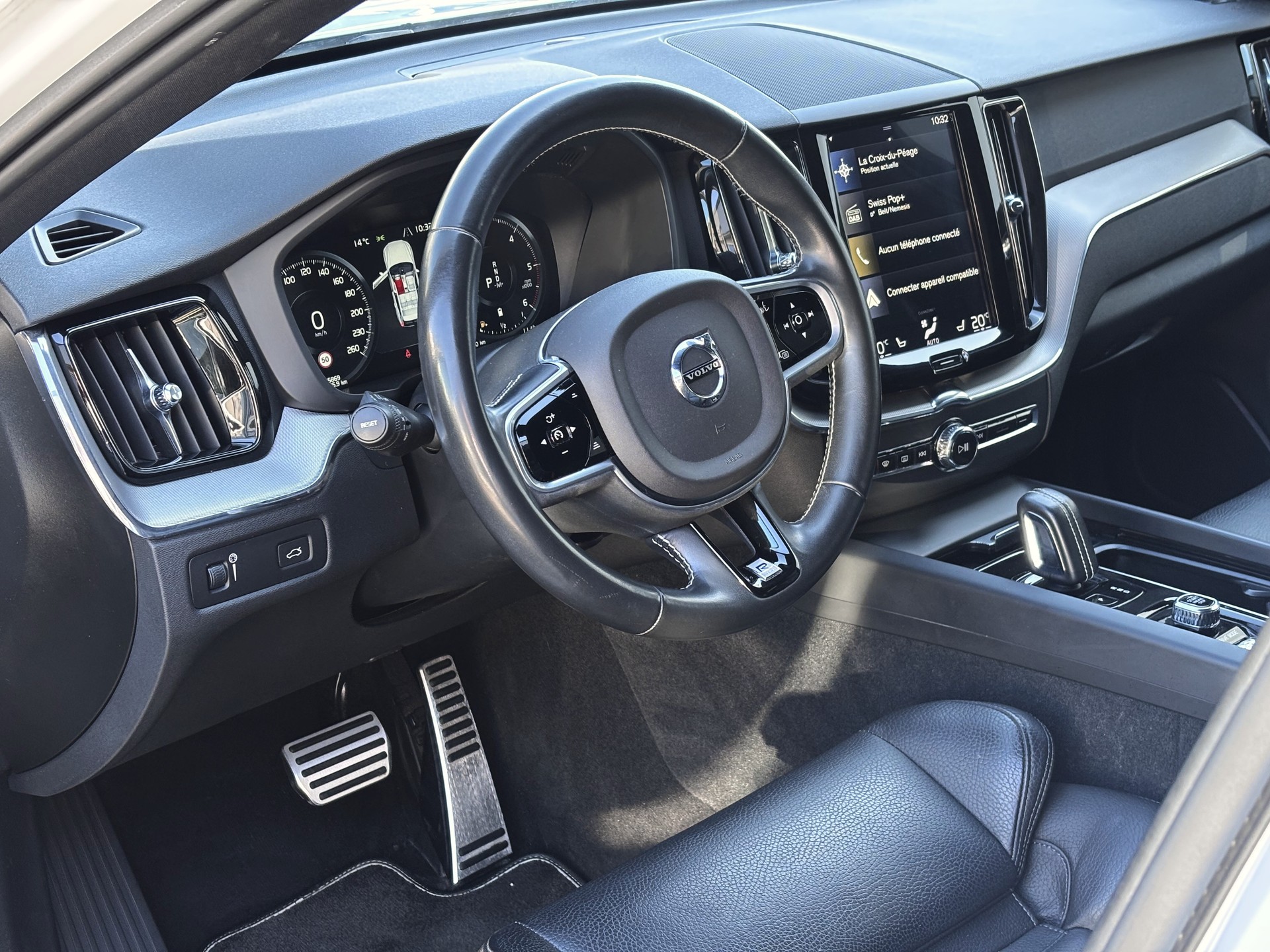 VOLVO XC60 B4 Diesel Mild Hybrid AWD R-Design Geartronic-image-10