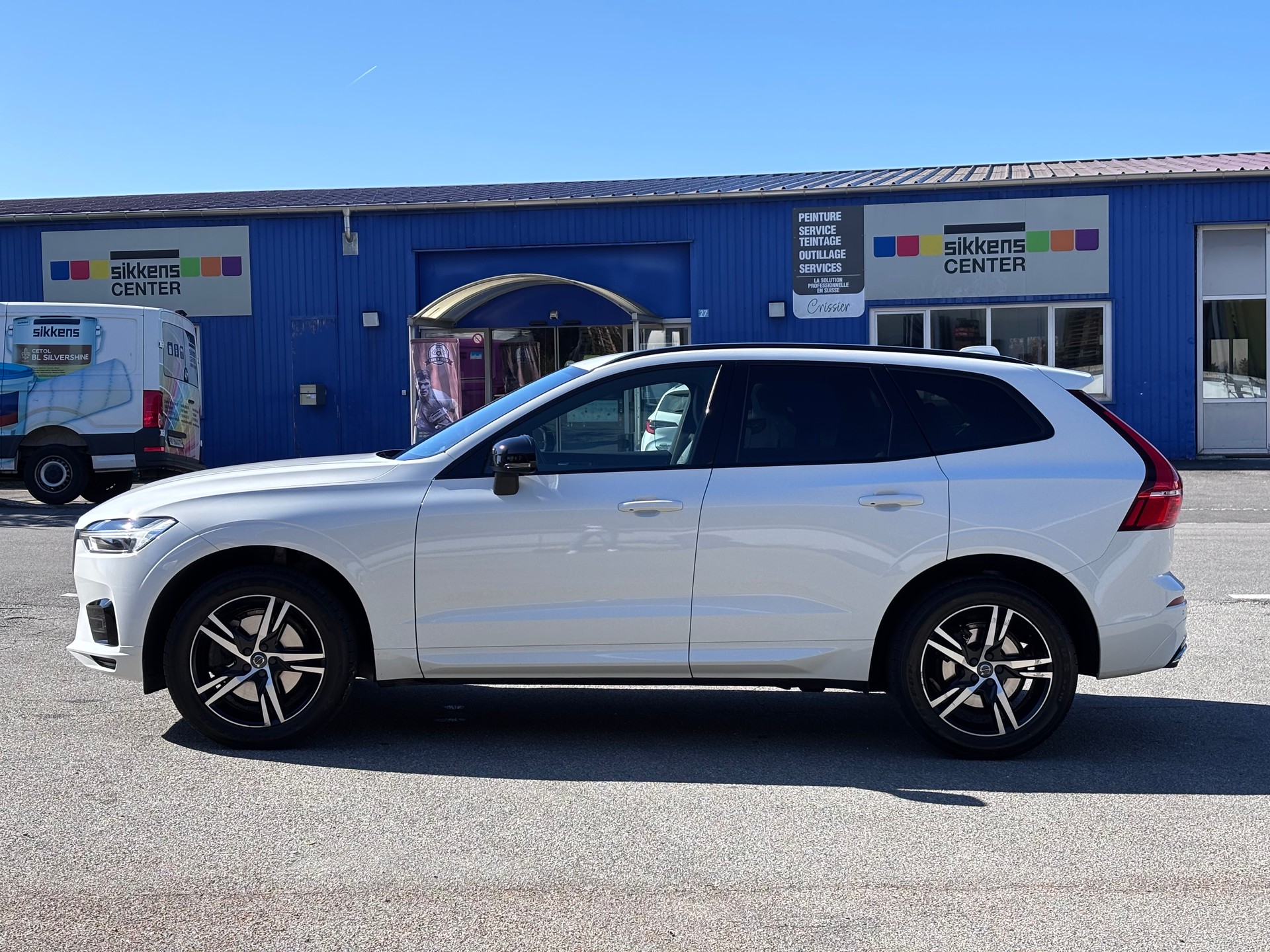VOLVO XC60 B4 Diesel Mild Hybrid AWD R-Design Geartronic-image-3