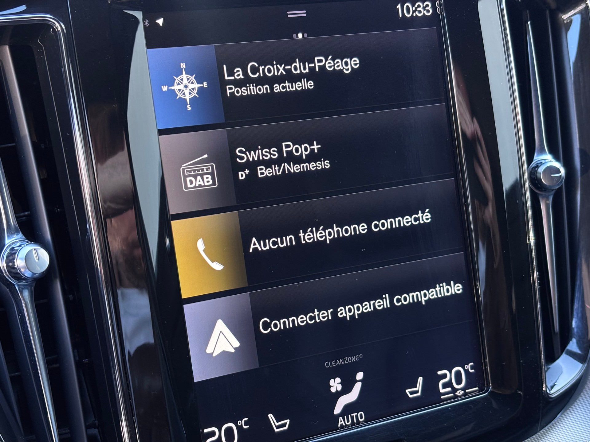 VOLVO XC60 B4 Diesel Mild Hybrid AWD R-Design Geartronic-image-16