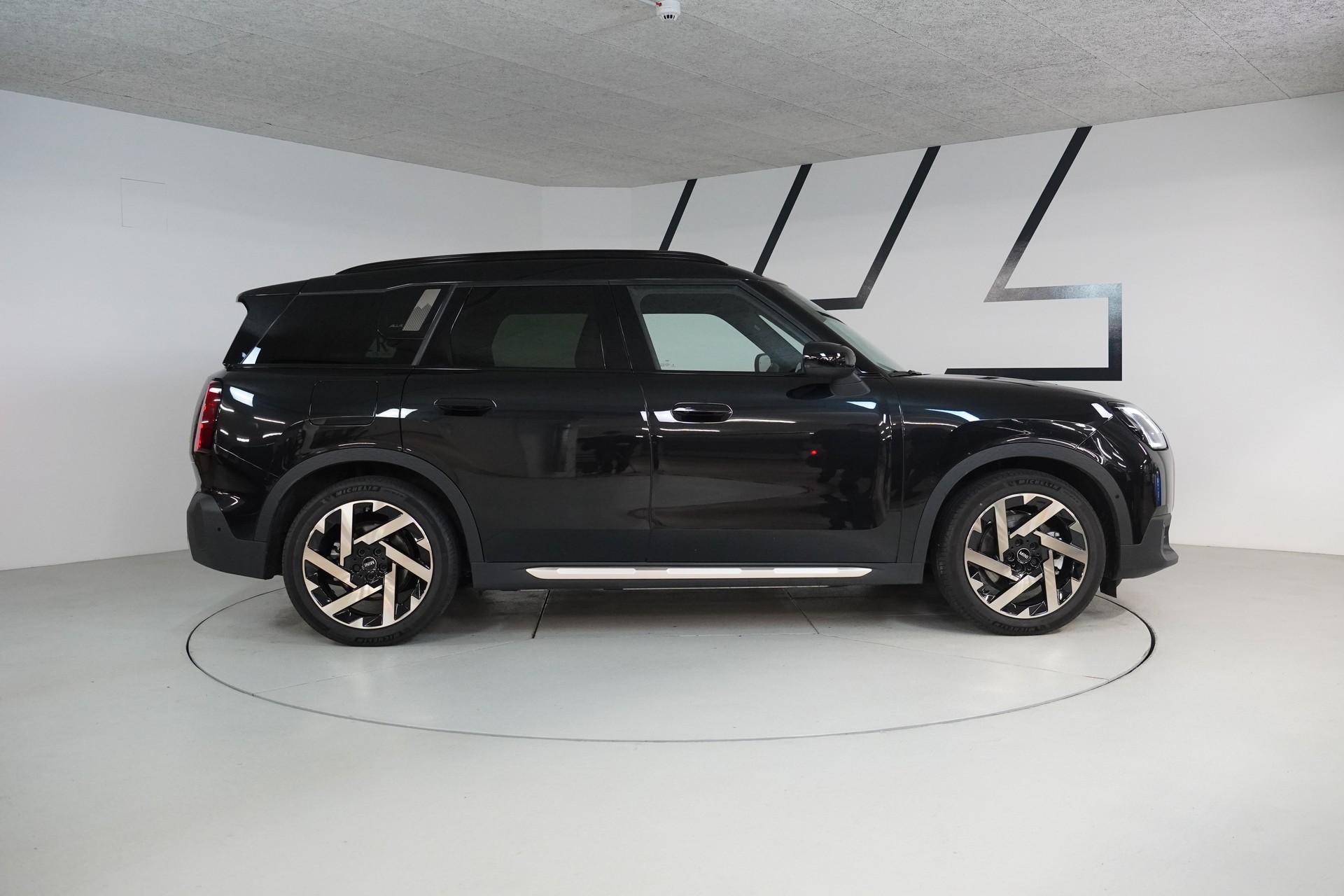 MINI Countryman SE ALL 4-image-8