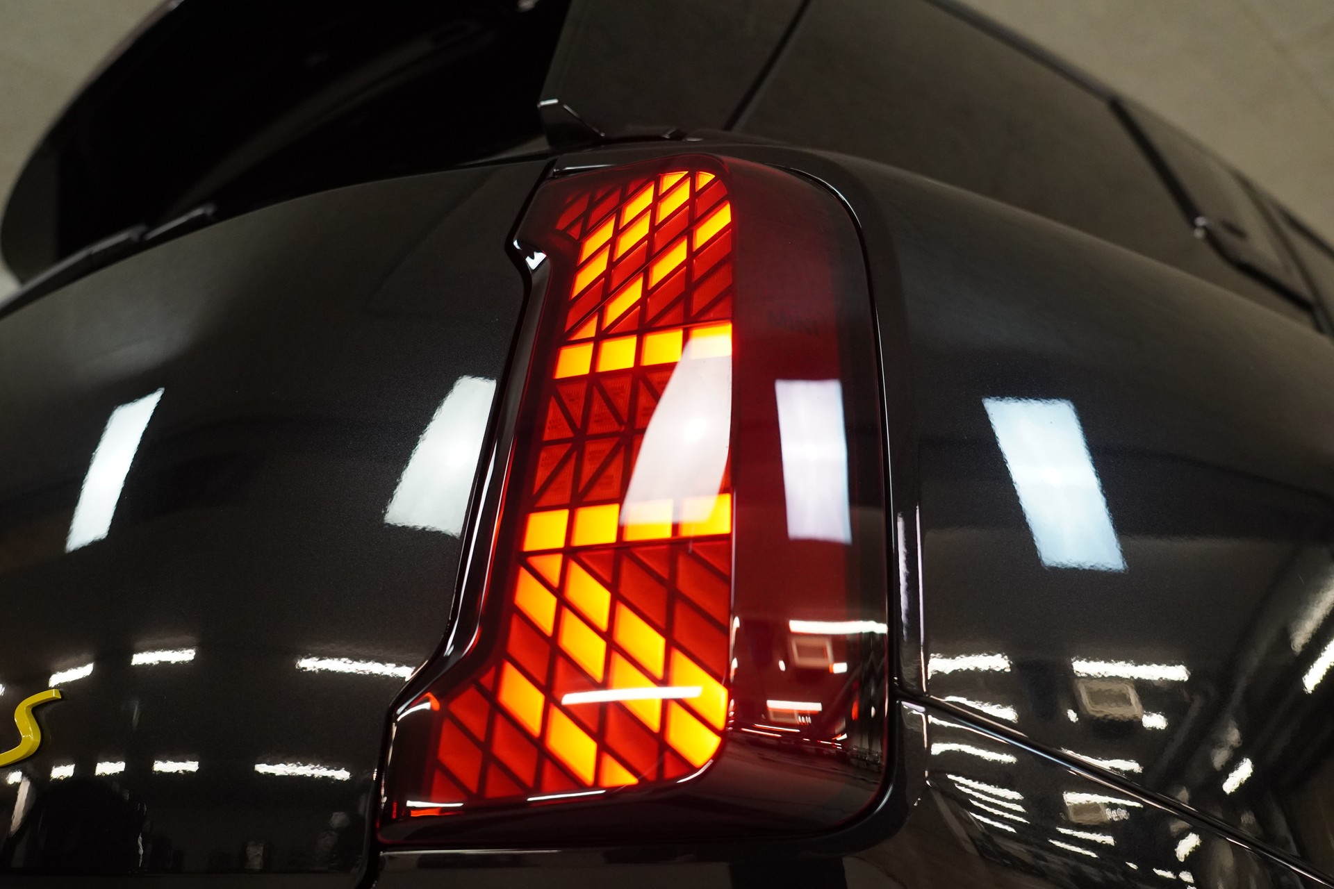 MINI Countryman SE ALL 4-image-16