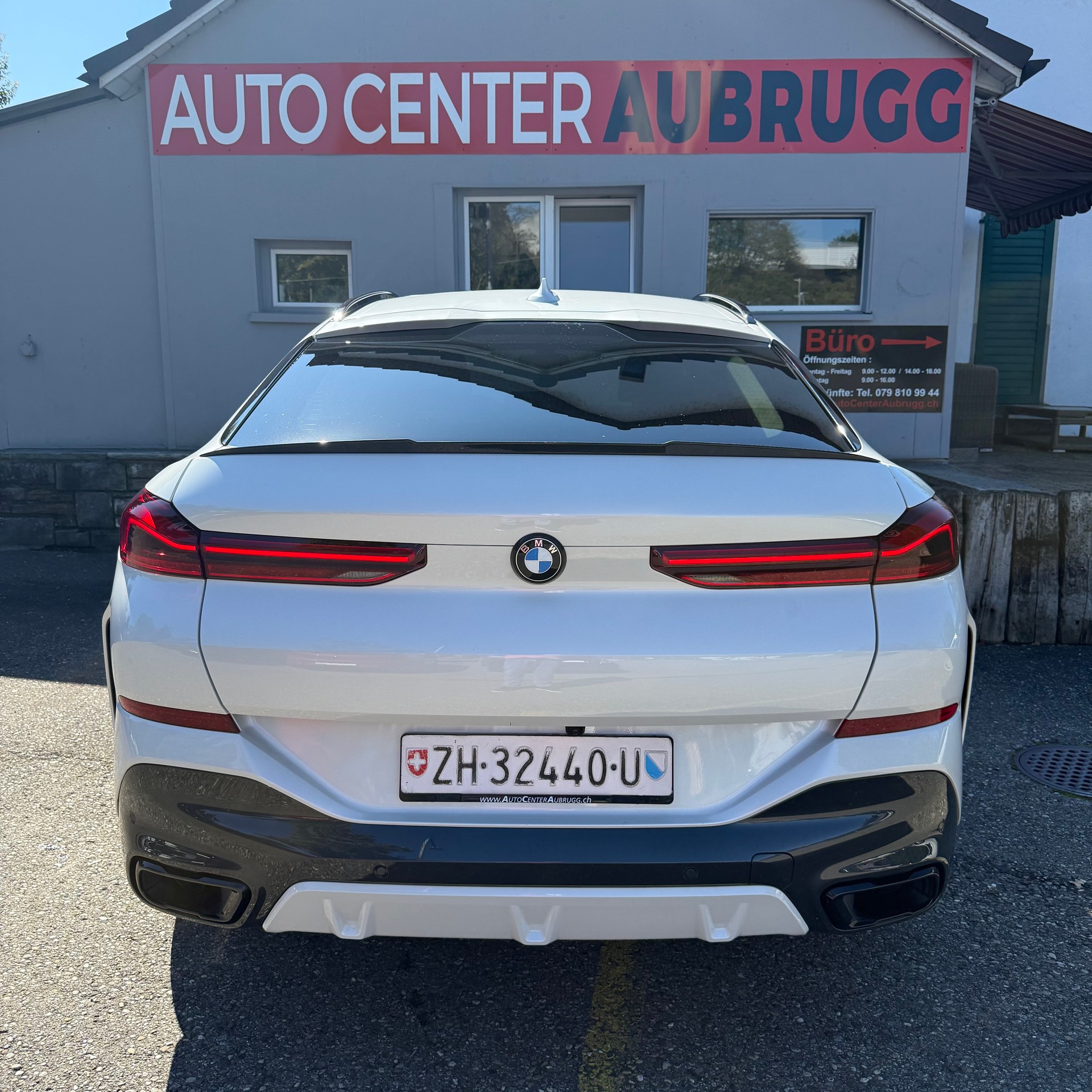 BMW X6 xDrive 48V 30d M Sport Steptronic *LEDER / PANORAMA-DACH / 22 ZOLL ALU / CARBON-PAKET*-showroom-element-3