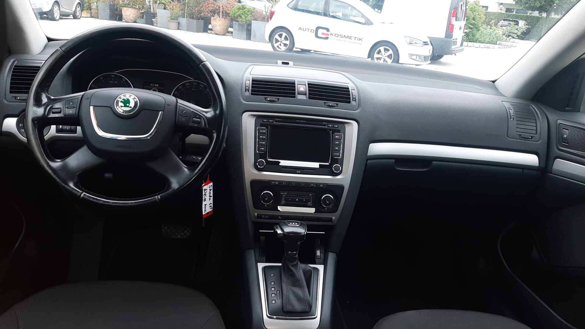 SKODA Octavia Combi 1.8 TSI Elegance DSG-image-8