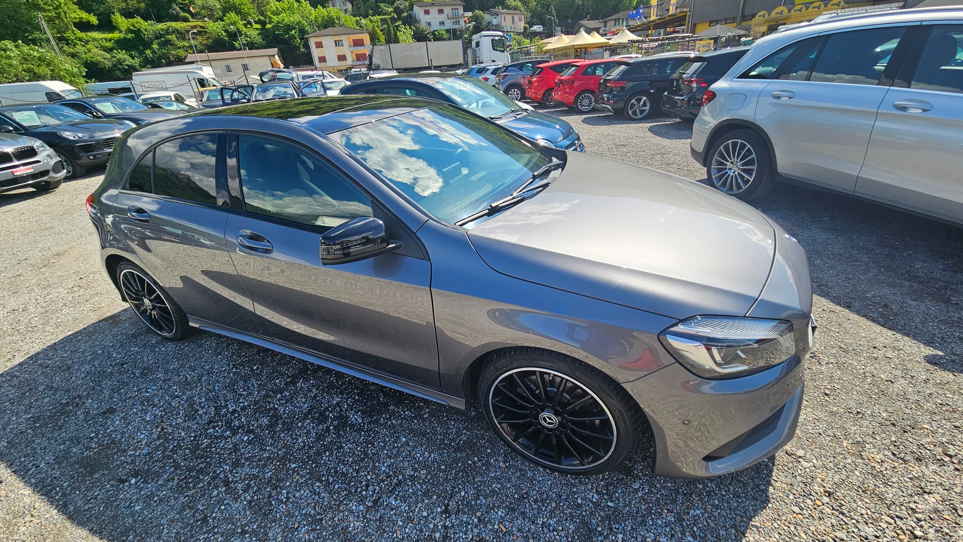MERCEDES-BENZ A 220 AMG Line 4Matic 7G-DCT-image-11