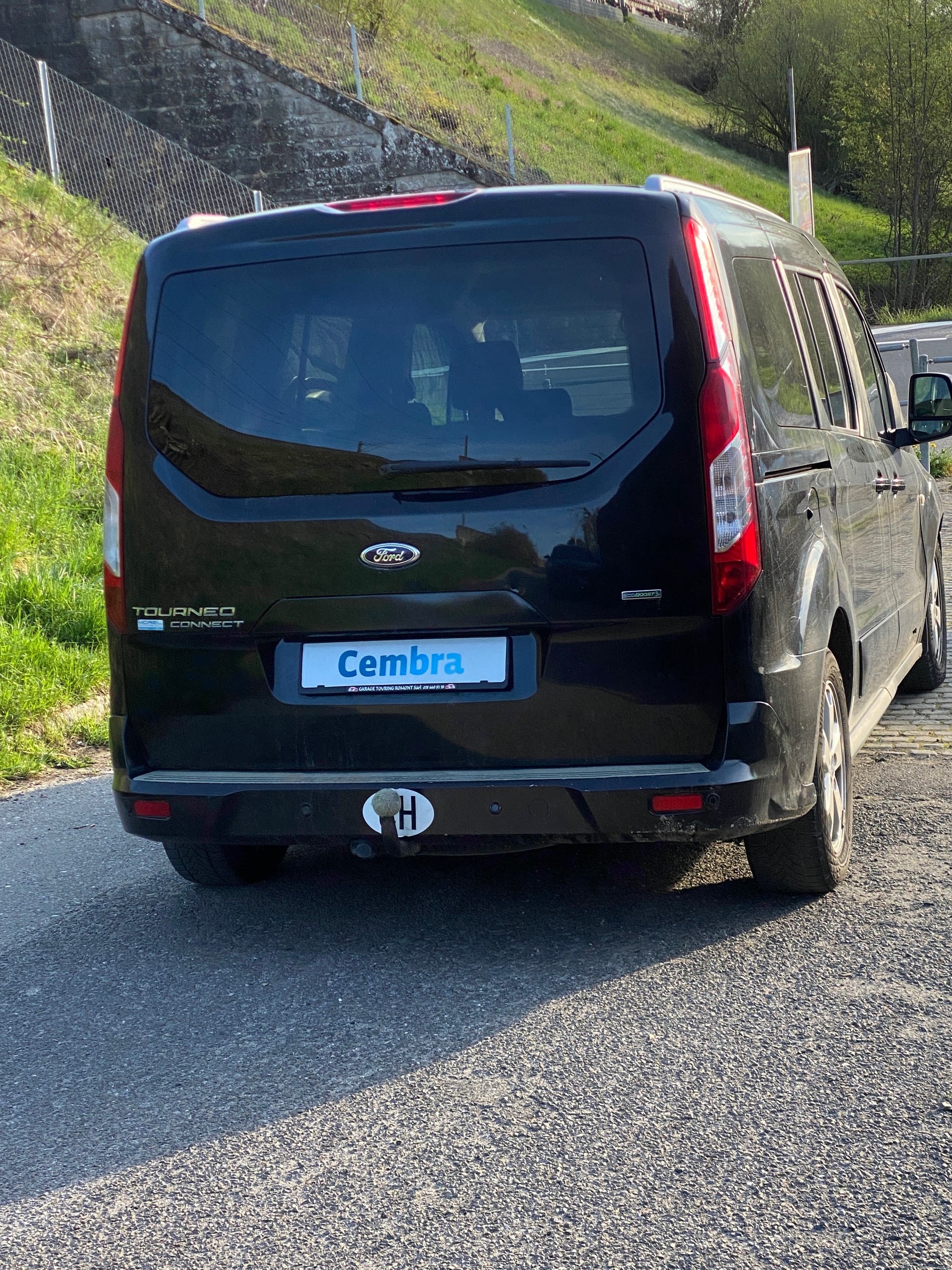 FORD Grand Tourneo Connect 1.6 SCTi Trend Automatic 7places-image-2