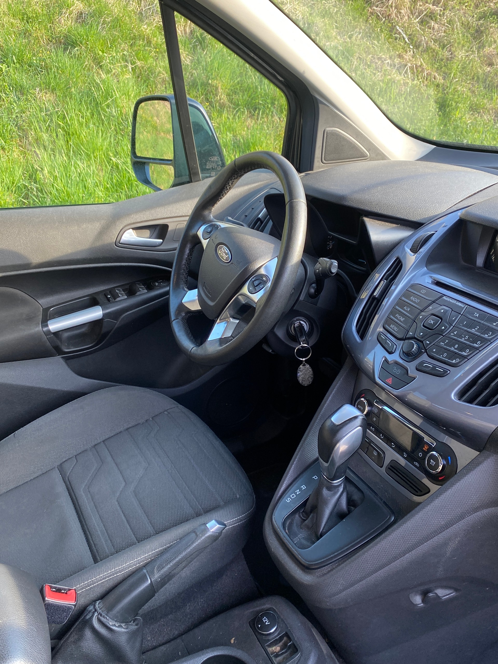 FORD Grand Tourneo Connect 1.6 SCTi Trend Automatic 7places-image-5