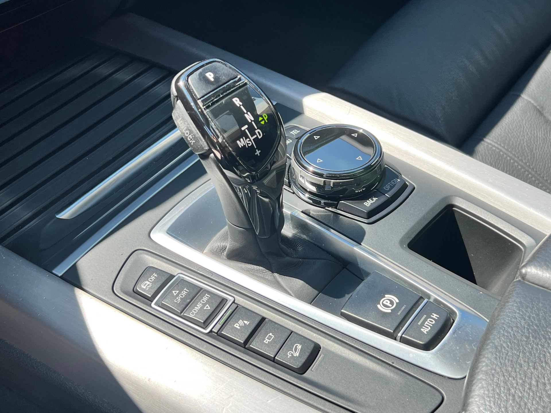 BMW X5 xDrive 40d Steptronic-image-21