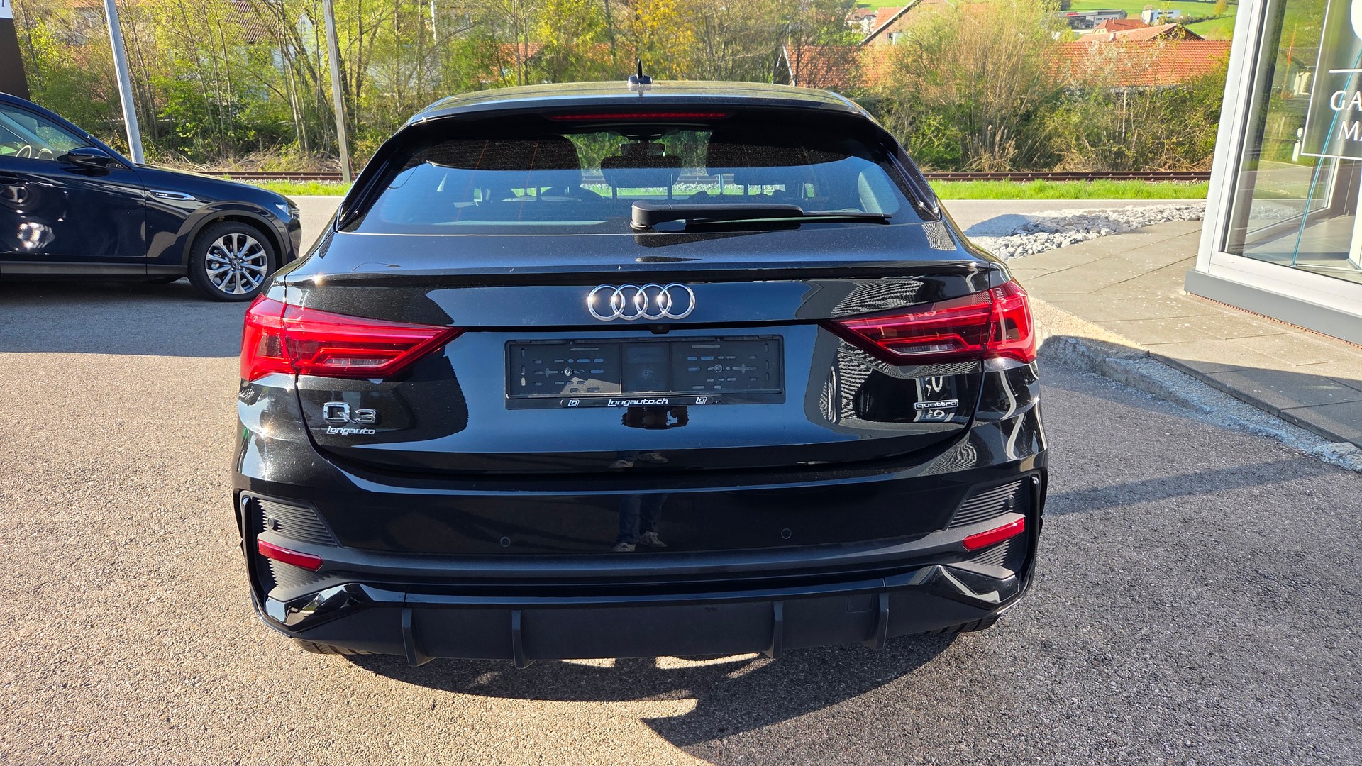 AUDI Q3 Sportback 40 TFSI S line quattro S-tronic-image-5