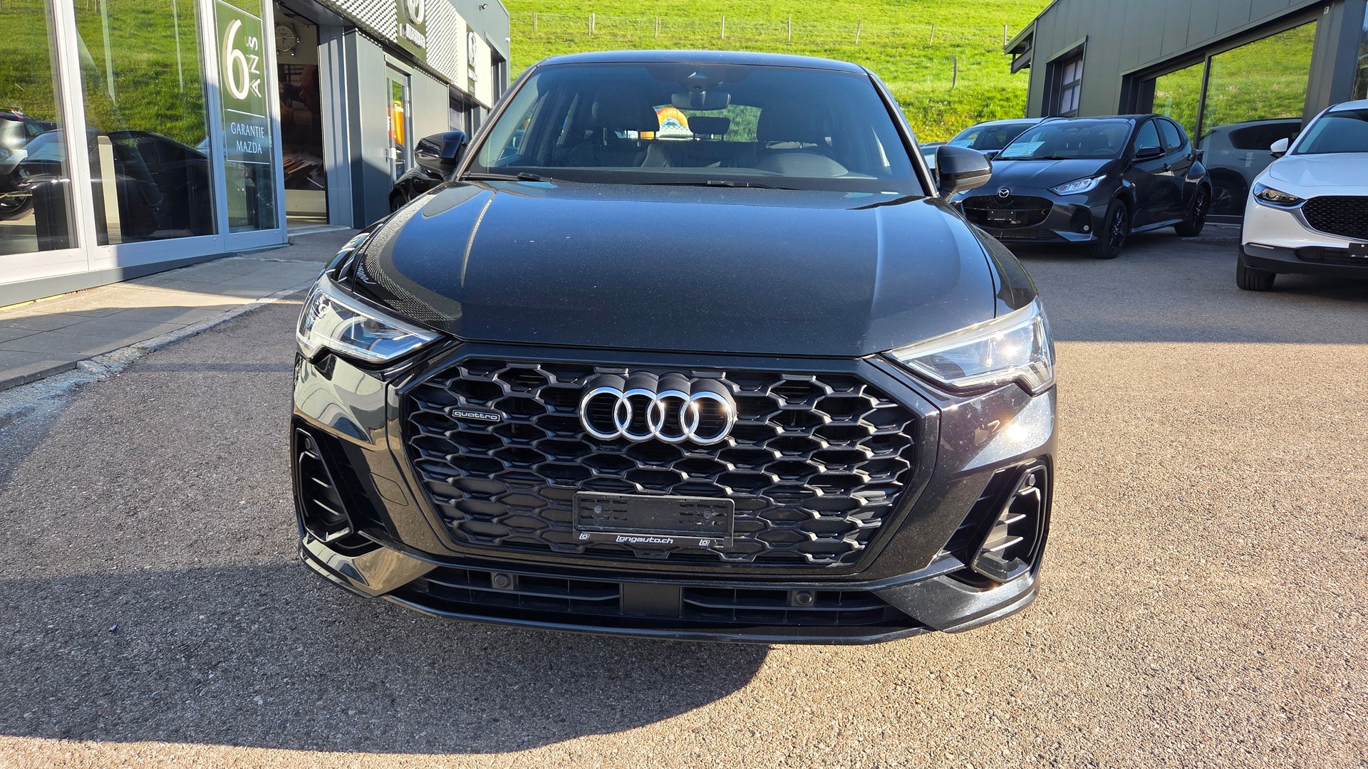 AUDI Q3 Sportback 40 TFSI S line quattro S-tronic-image-2