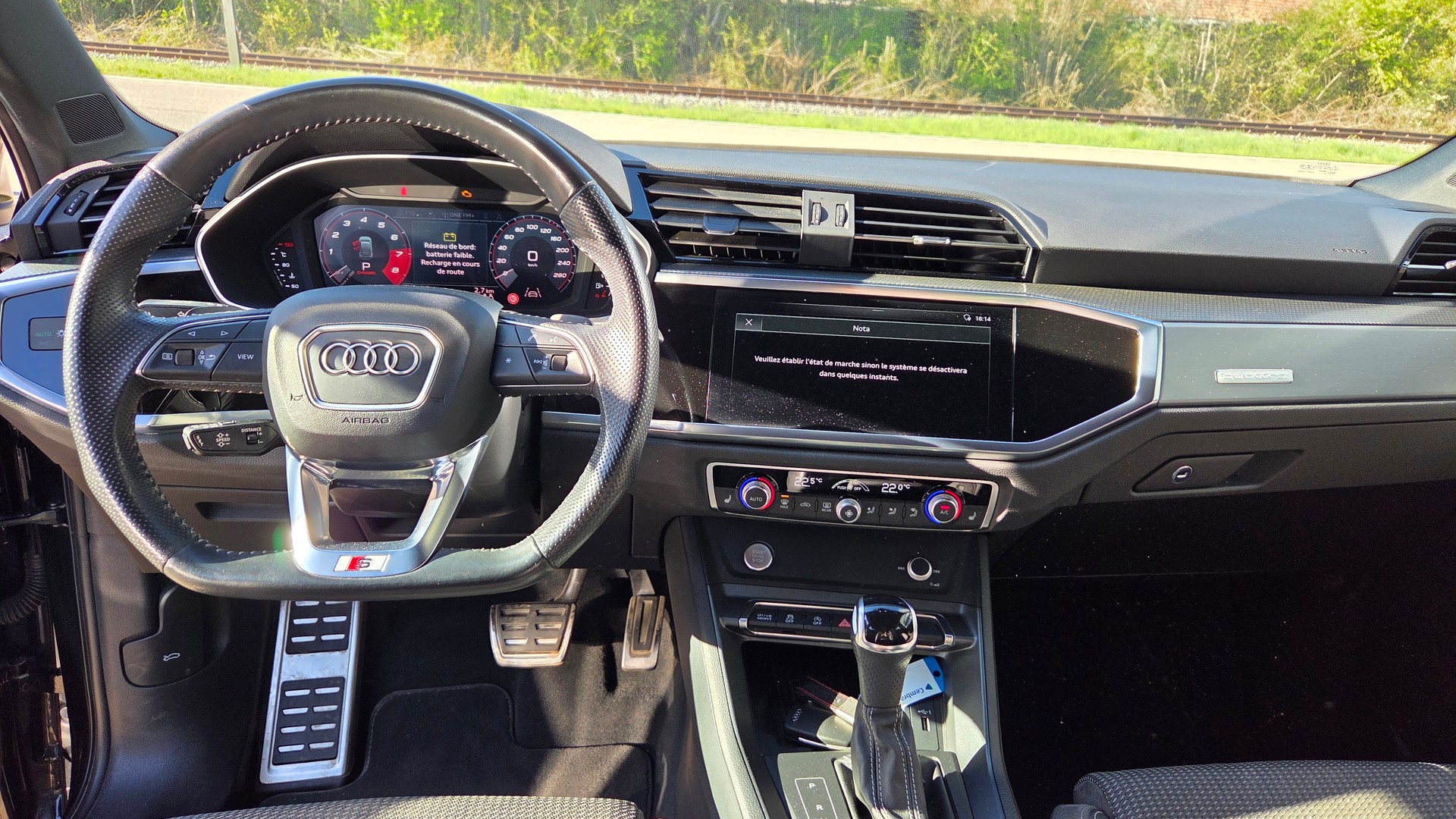AUDI Q3 Sportback 40 TFSI S line quattro S-tronic-image-12