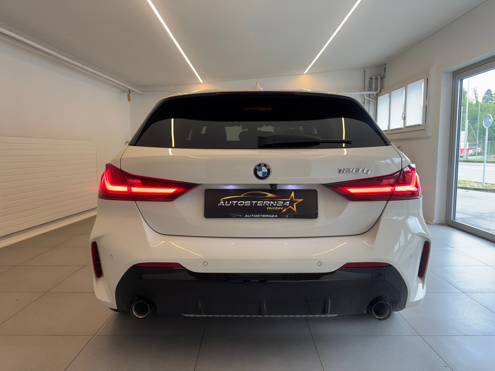 BMW 128ti Steptronic*CH-Fahrzeug*-image-3