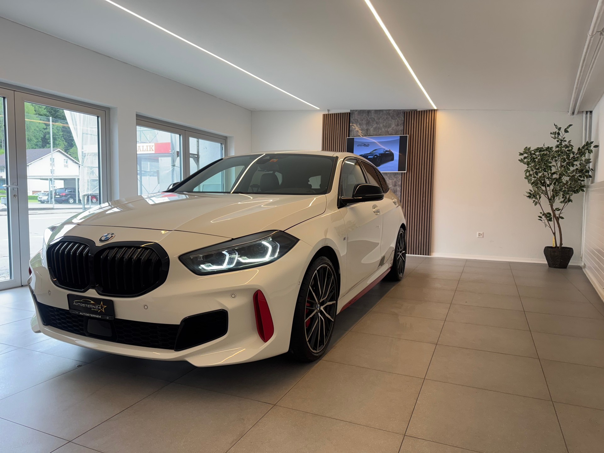 BMW 128ti Steptronic*CH-Fahrzeug*-image-0