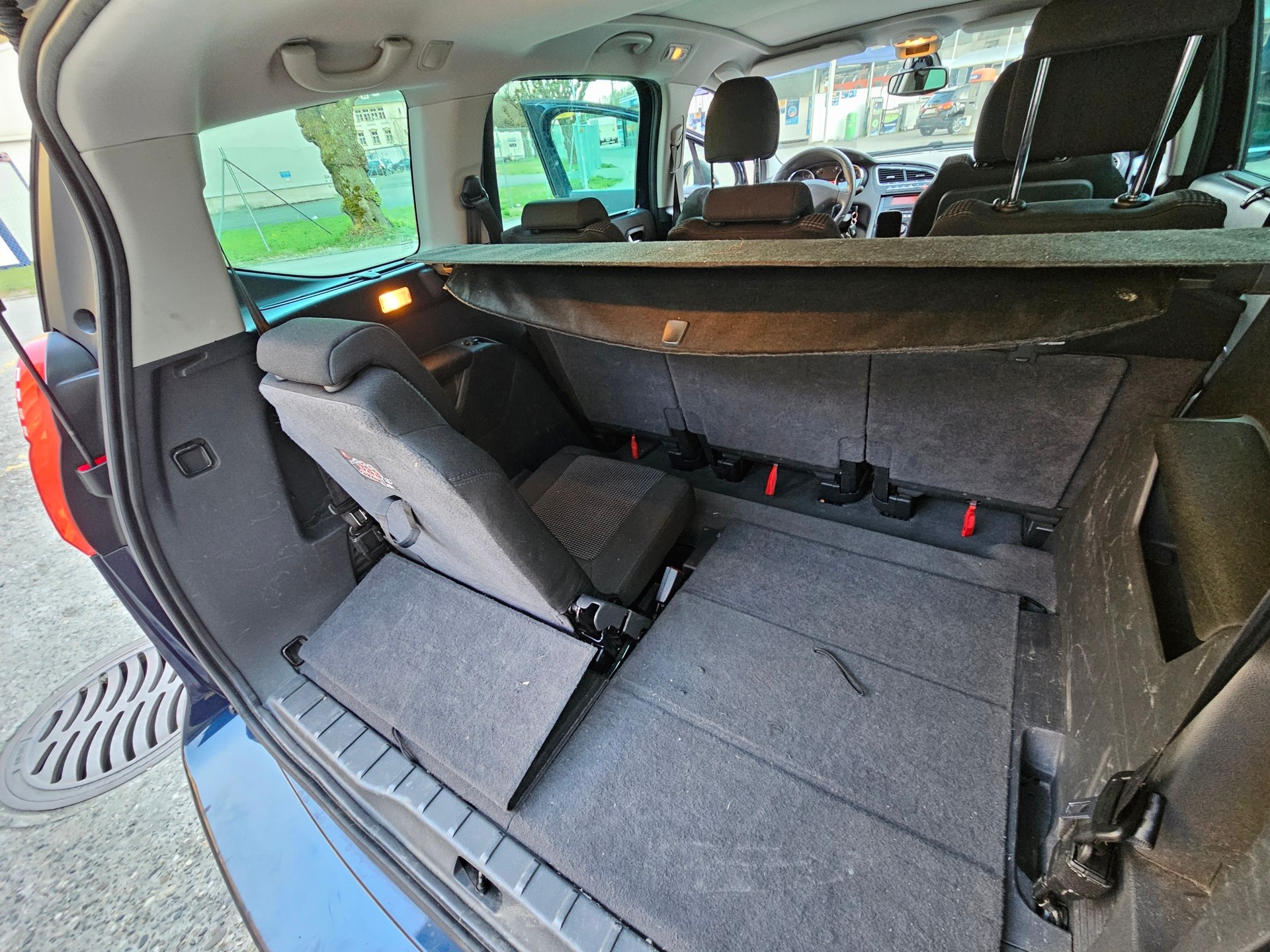 PEUGEOT 5008 1.6 16V T Sport Pack-image-6