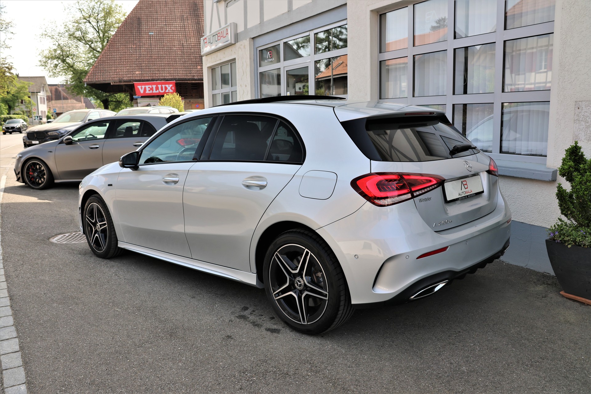 MERCEDES-BENZ A 250e AMG Line 8G-DCT (CH)-image-6