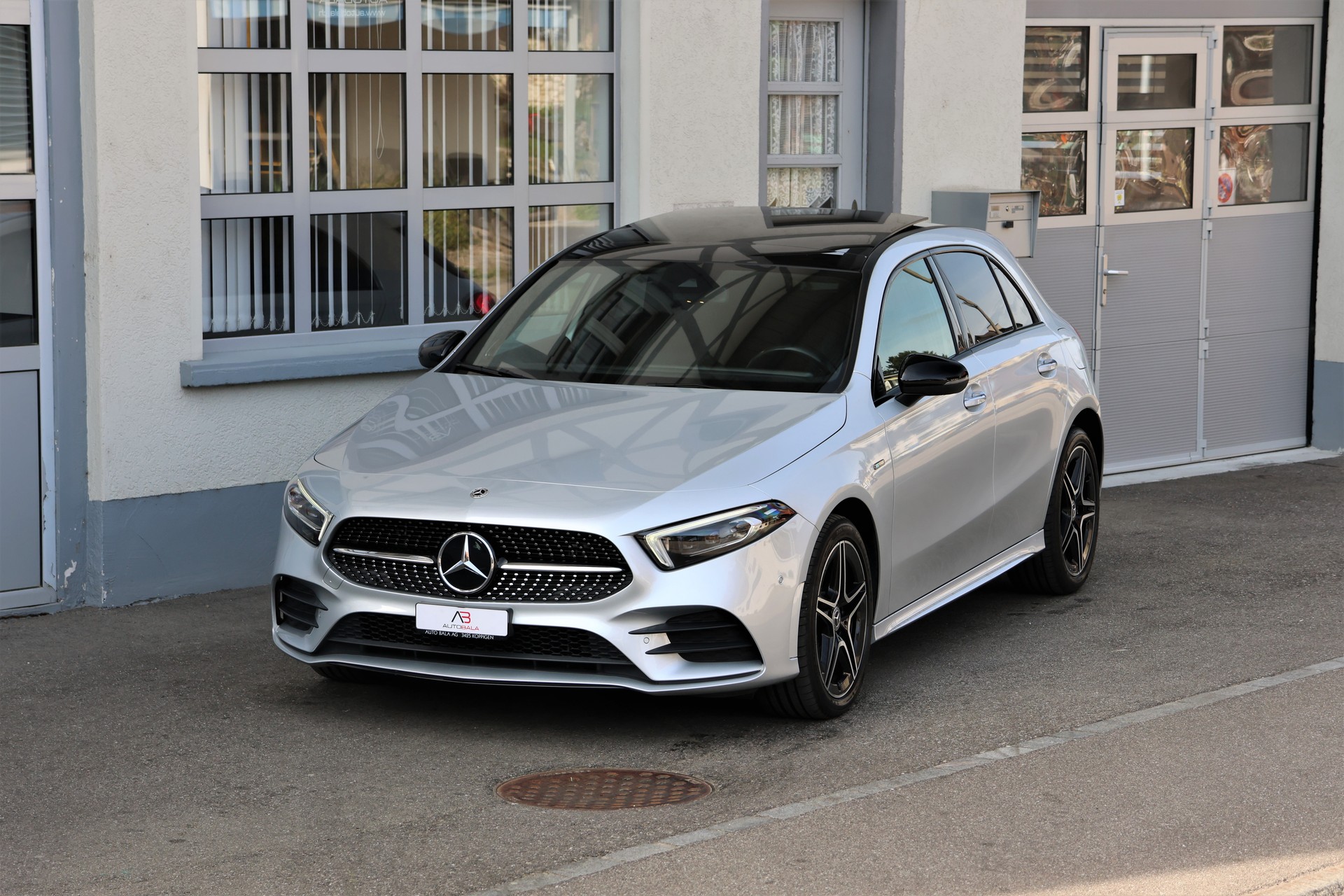 MERCEDES-BENZ A 250e AMG Line 8G-DCT (CH)-image-0