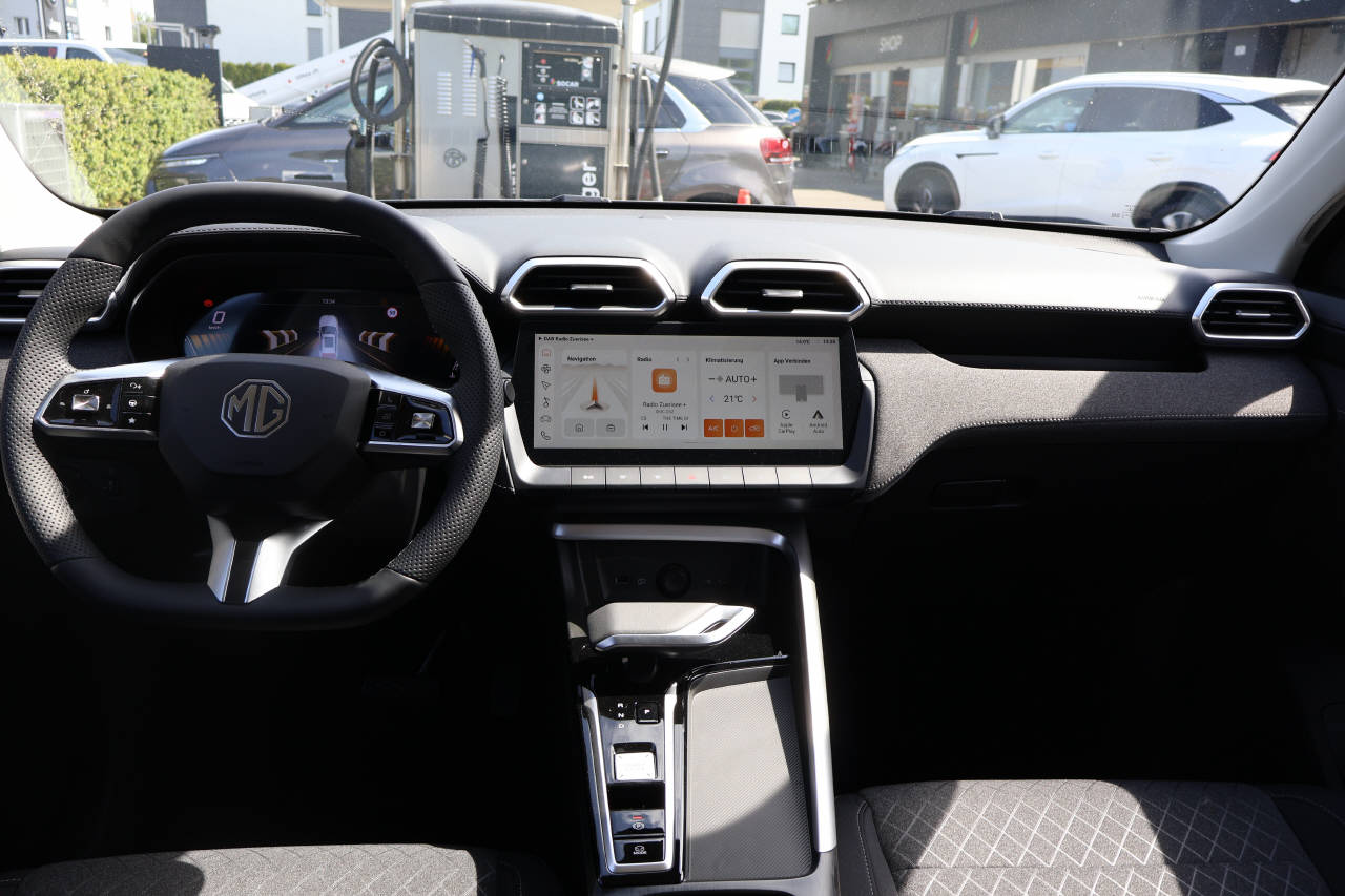 MG ZS 1.5 Hybrid+ Comfort-image-8