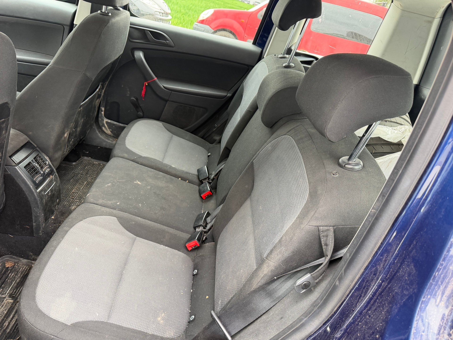 SKODA Yeti 1.8 TSI Entry 4x4-image-6