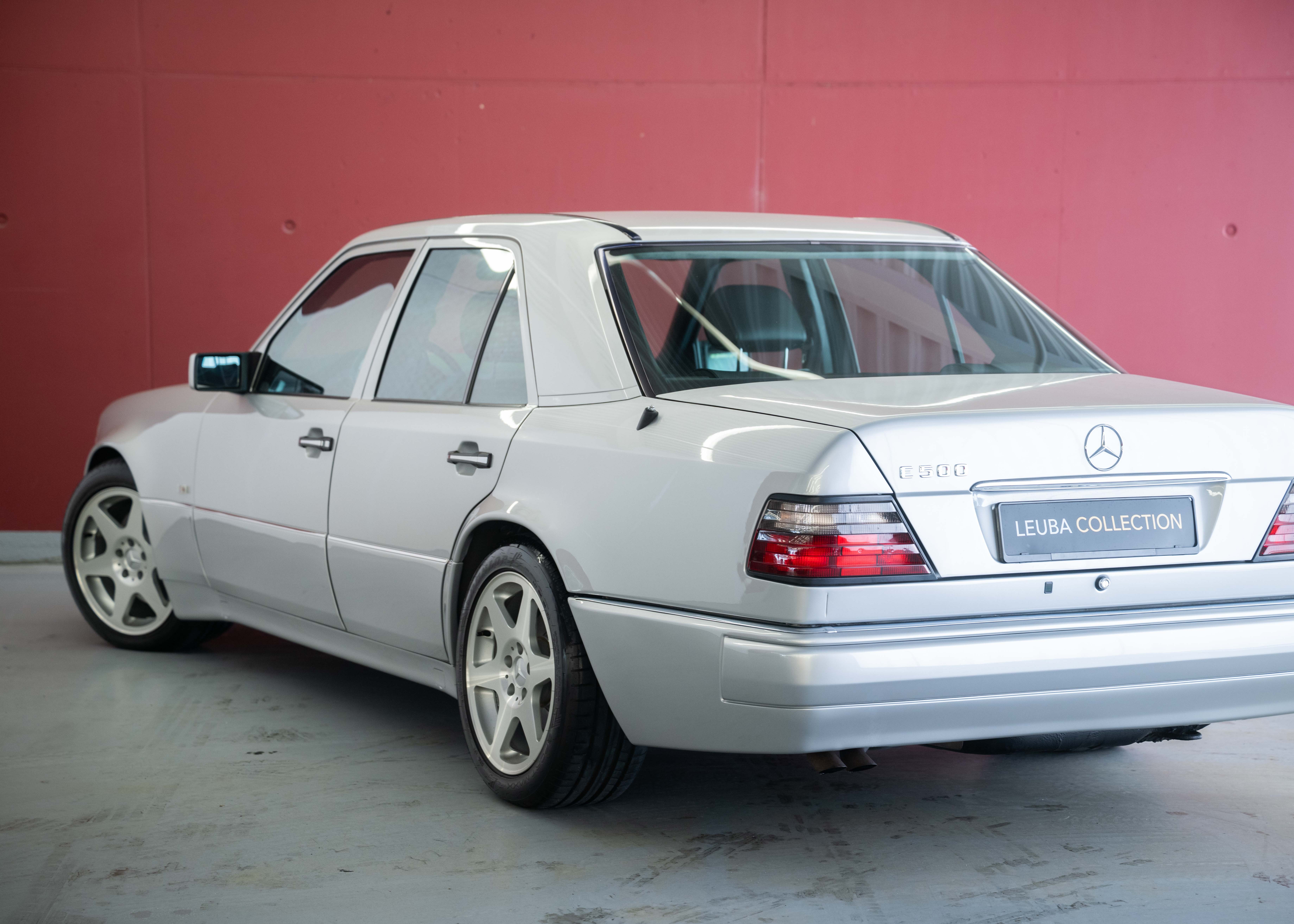 Image MERCEDES-BENZ E-500 E 500 Limited (German car, 100% original, mint condition, 1st paint, full service history)