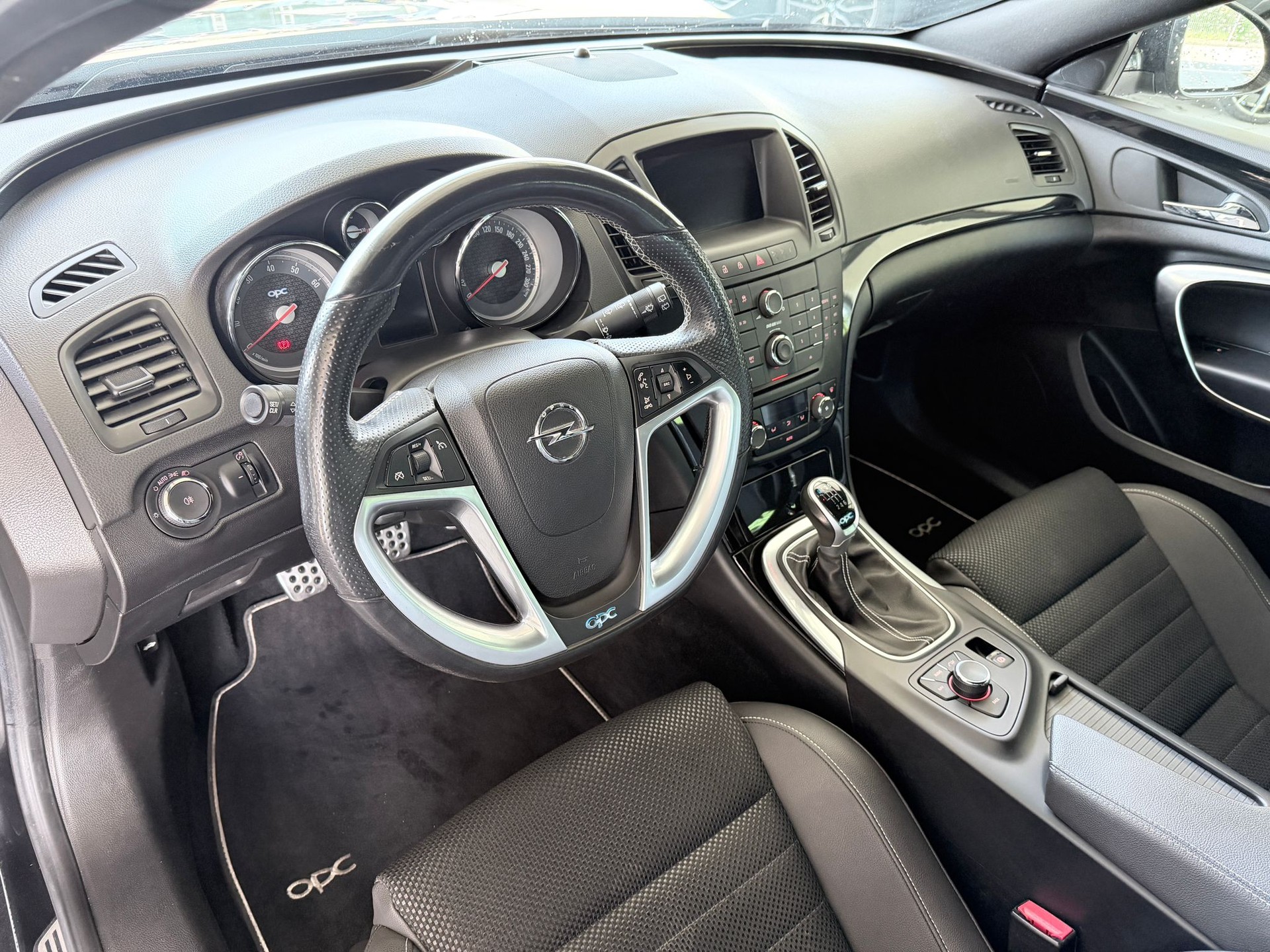 OPEL Insignia Sports Tourer 2.8 Turbo OPC 4WD-image-8