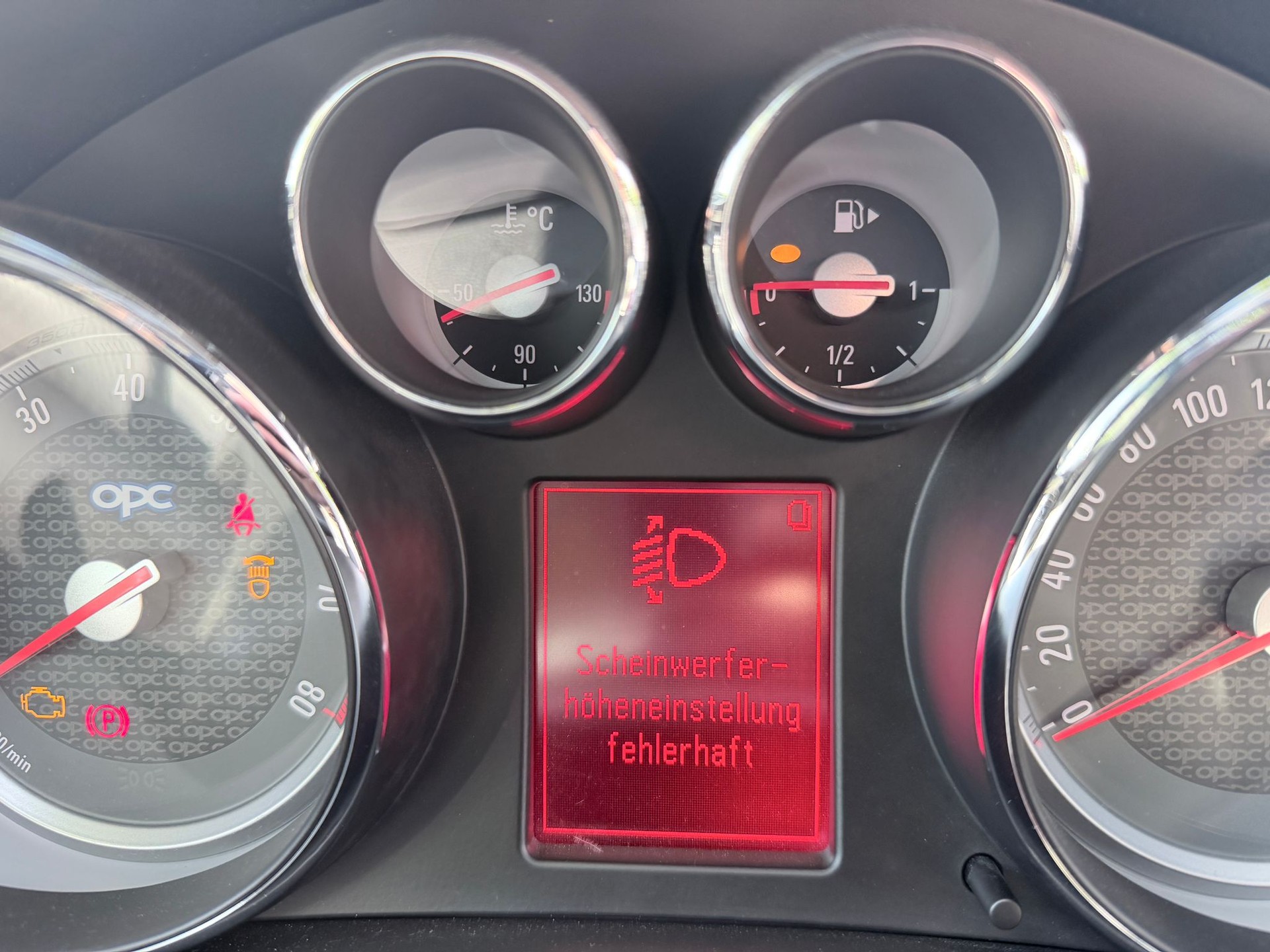 OPEL Insignia Sports Tourer 2.8 Turbo OPC 4WD-image-12