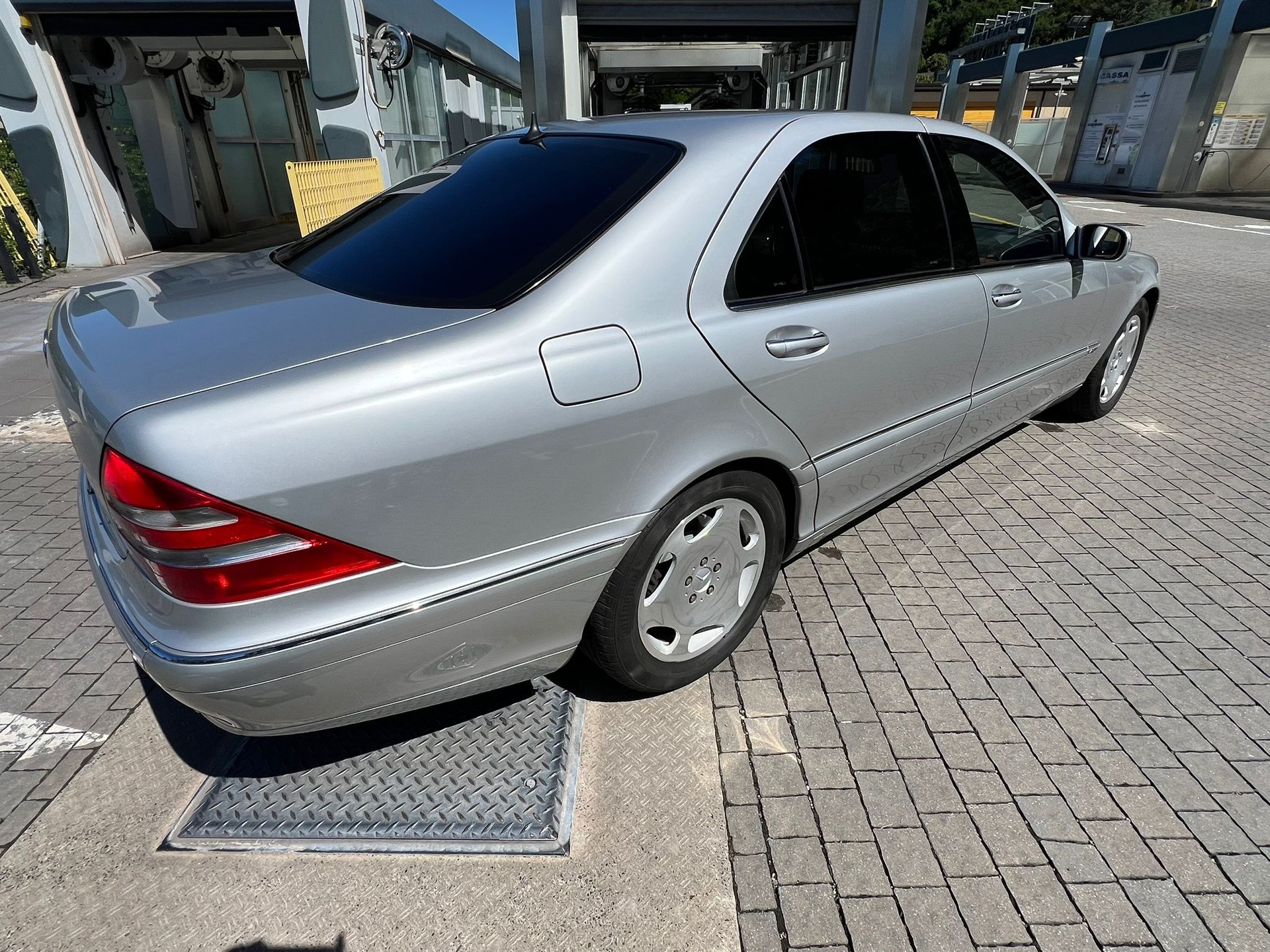 MERCEDES-BENZ S 600 L-image-4